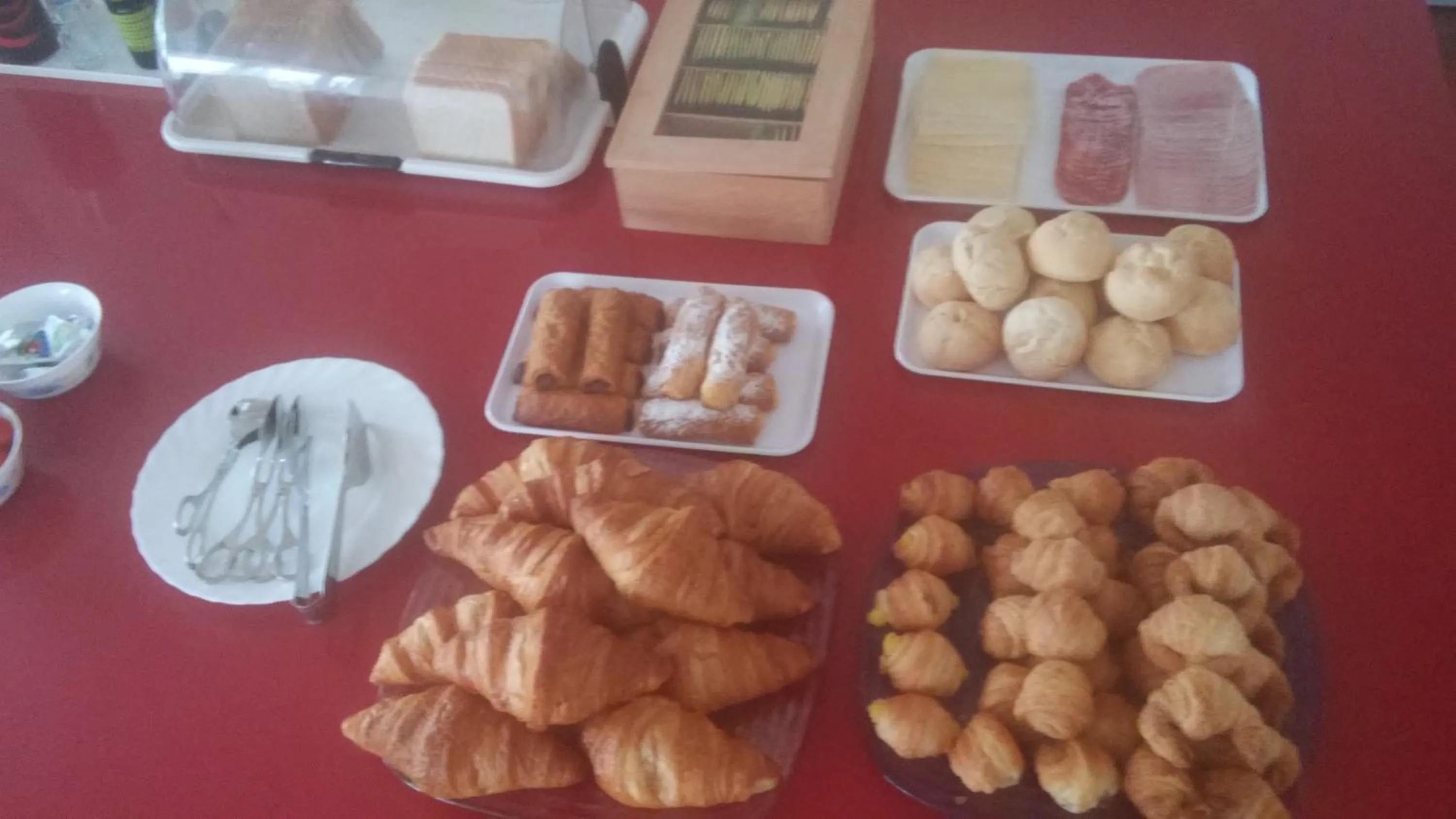 Buffet breakfast in Hotel Plaza Miami - Sólo Adultos