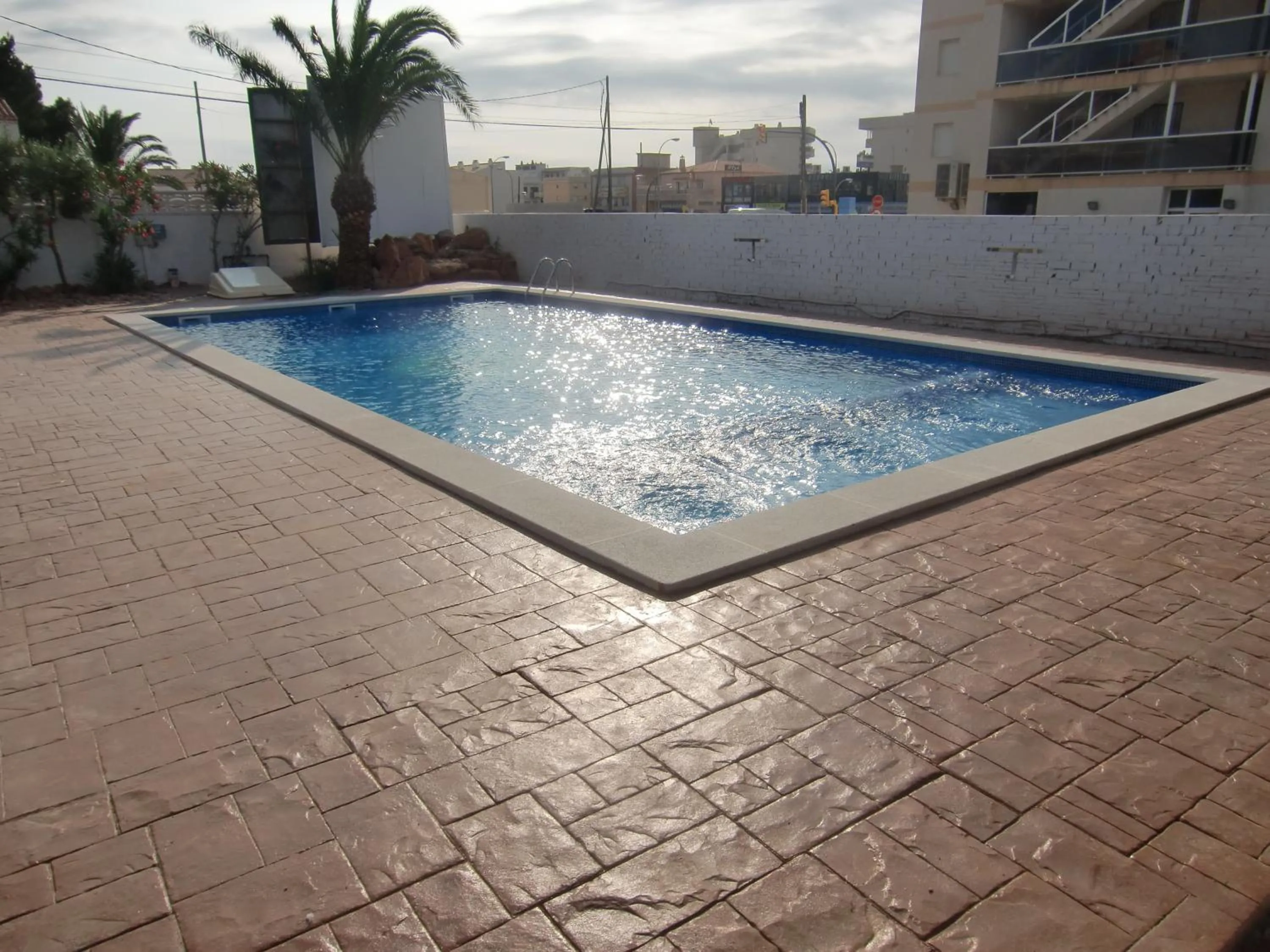 Swimming pool in Hotel Plaza Miami - Sólo Adultos