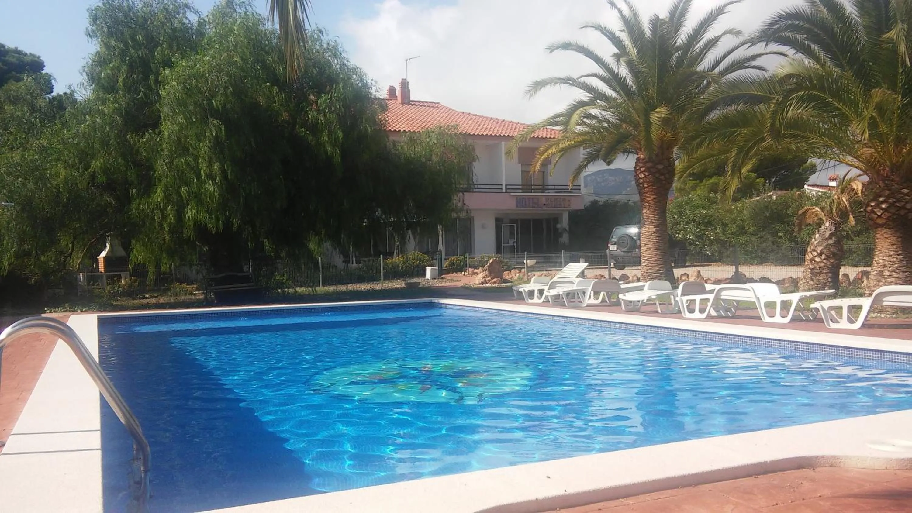 Swimming pool in Hotel Plaza Miami - Sólo Adultos