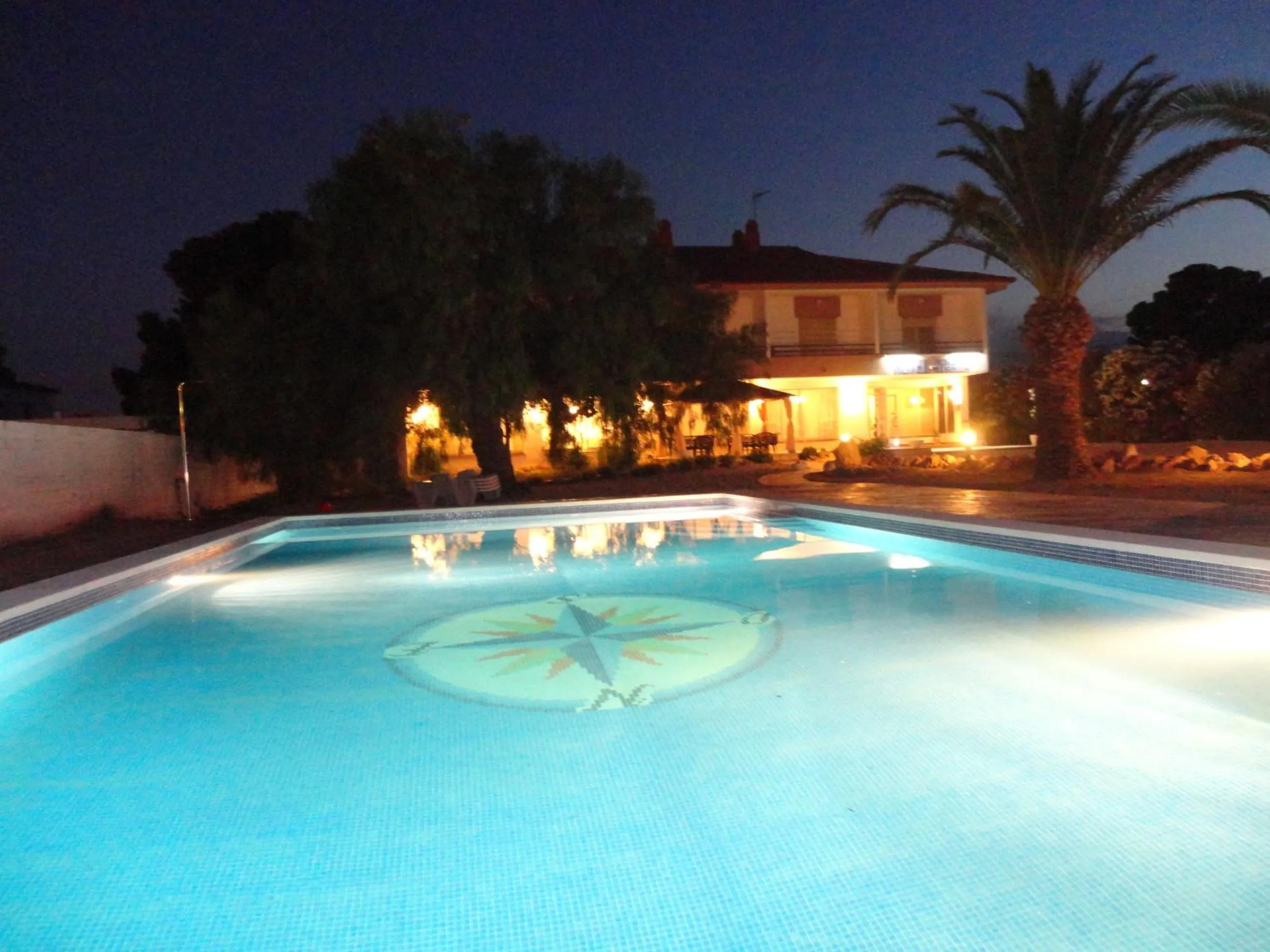 Swimming pool in Hotel Plaza Miami - Sólo Adultos
