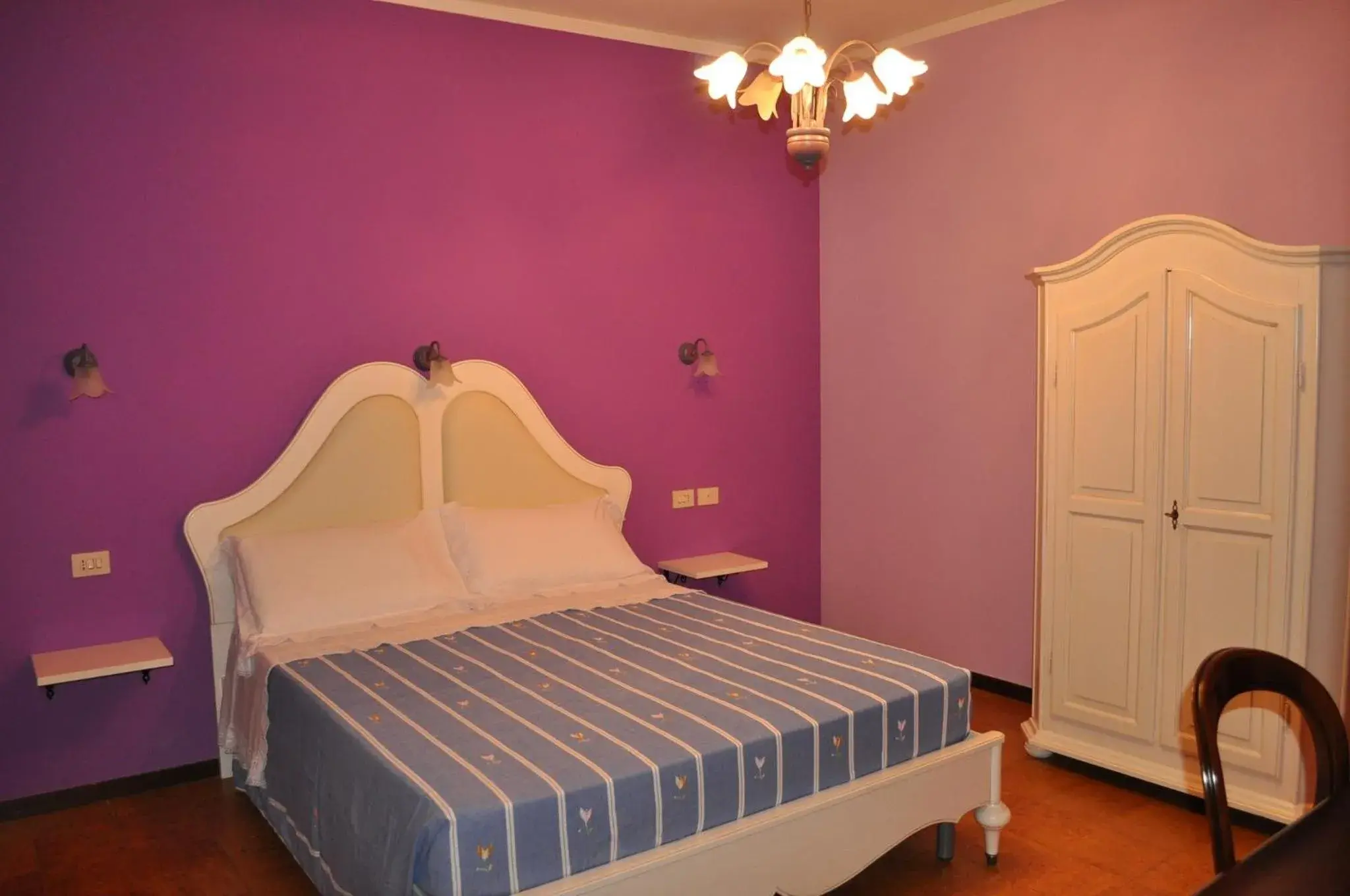 Double Room in L' Aia Antica Double Room in L' Aia Antica