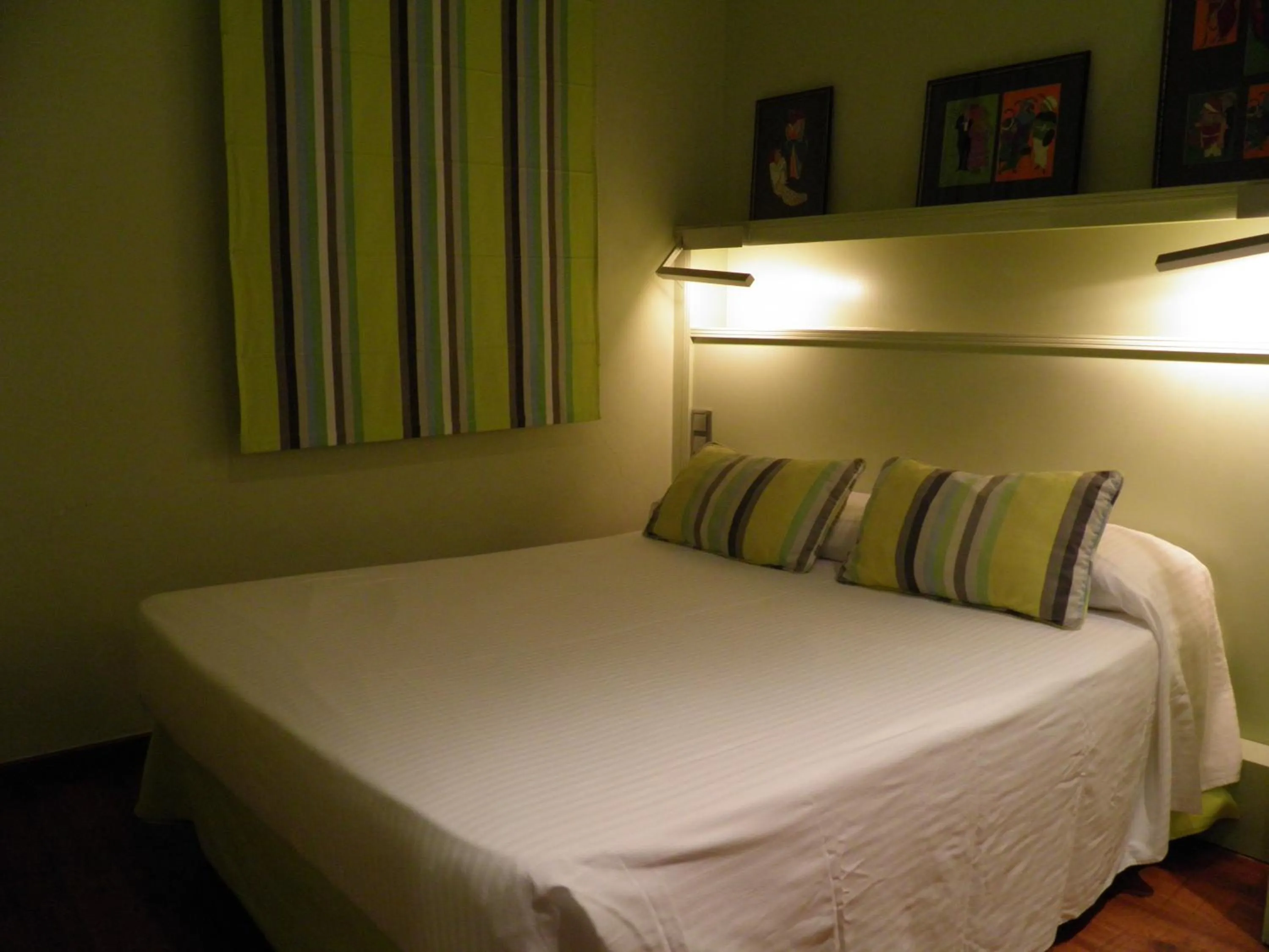 Bed in Hotel Annex - Rey Don Jaime I