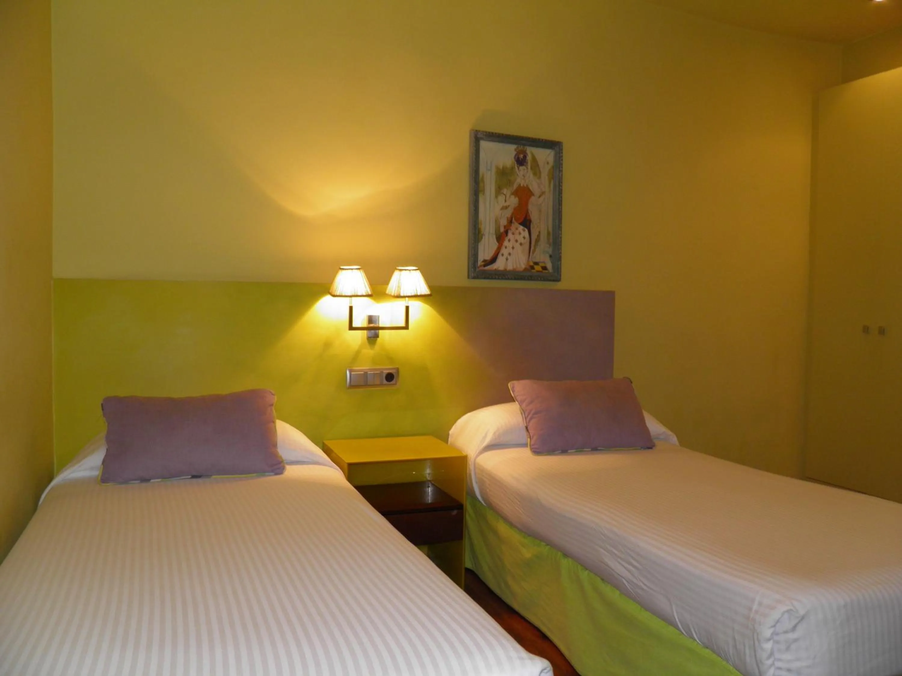 Bed in Hotel Annex - Rey Don Jaime I