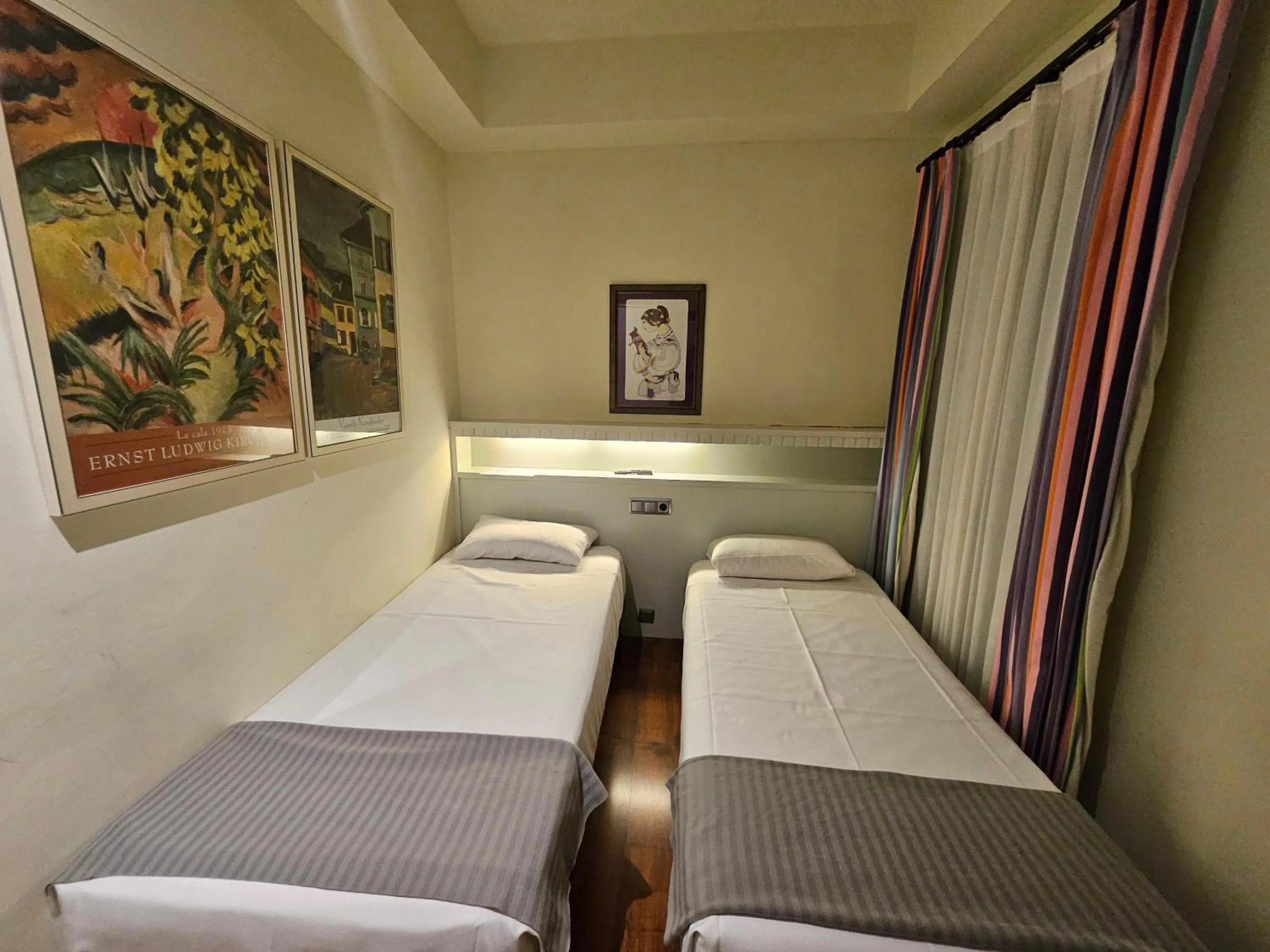 Bed in Hotel Annex - Rey Don Jaime I