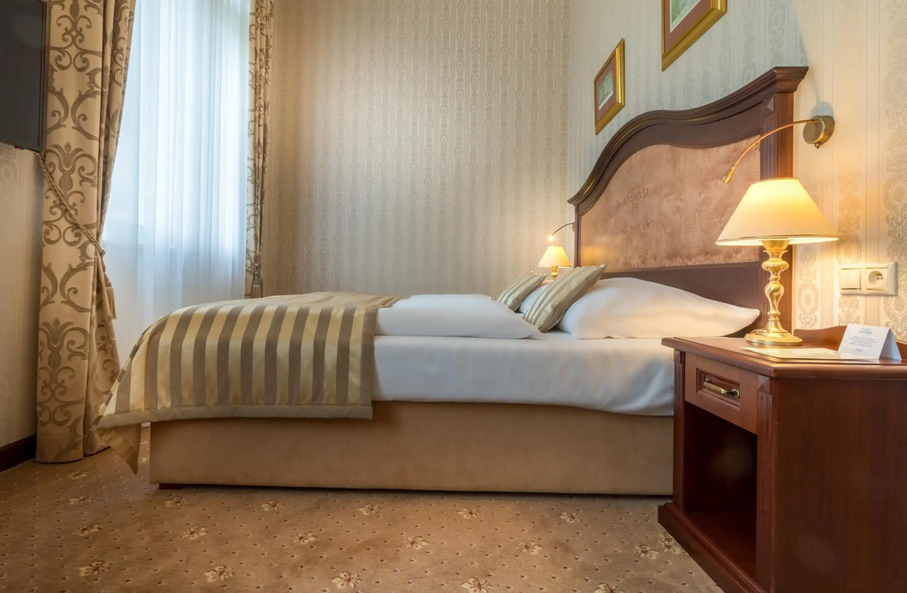 Photo of the whole room, Bed in Ensana Nové Lázně Photo of the whole room, Bed in Ensana Nové Lázně