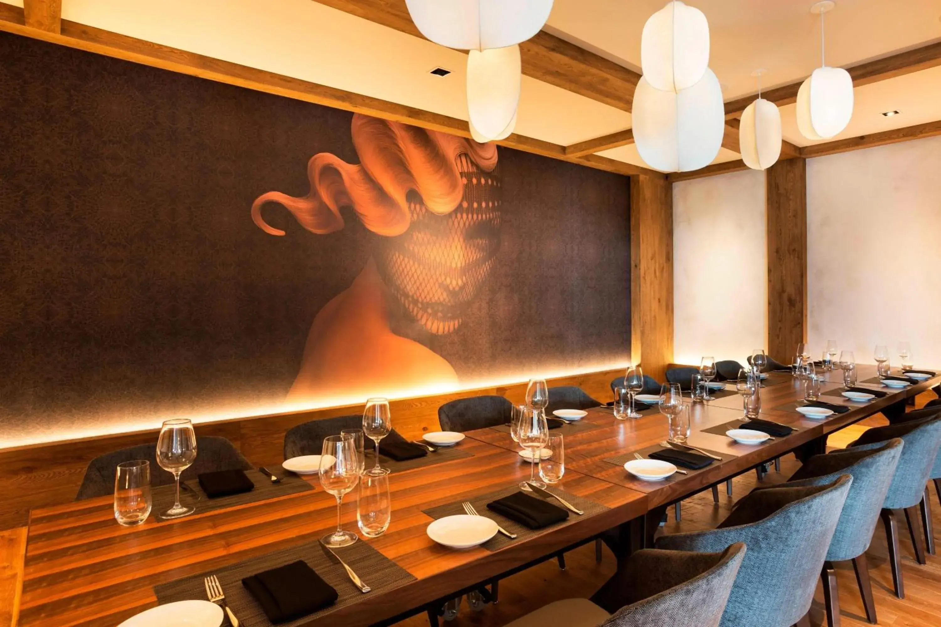 Restaurant/places to eat in Sheraton Bloomington Restaurant/places to eat in Sheraton Bloomington