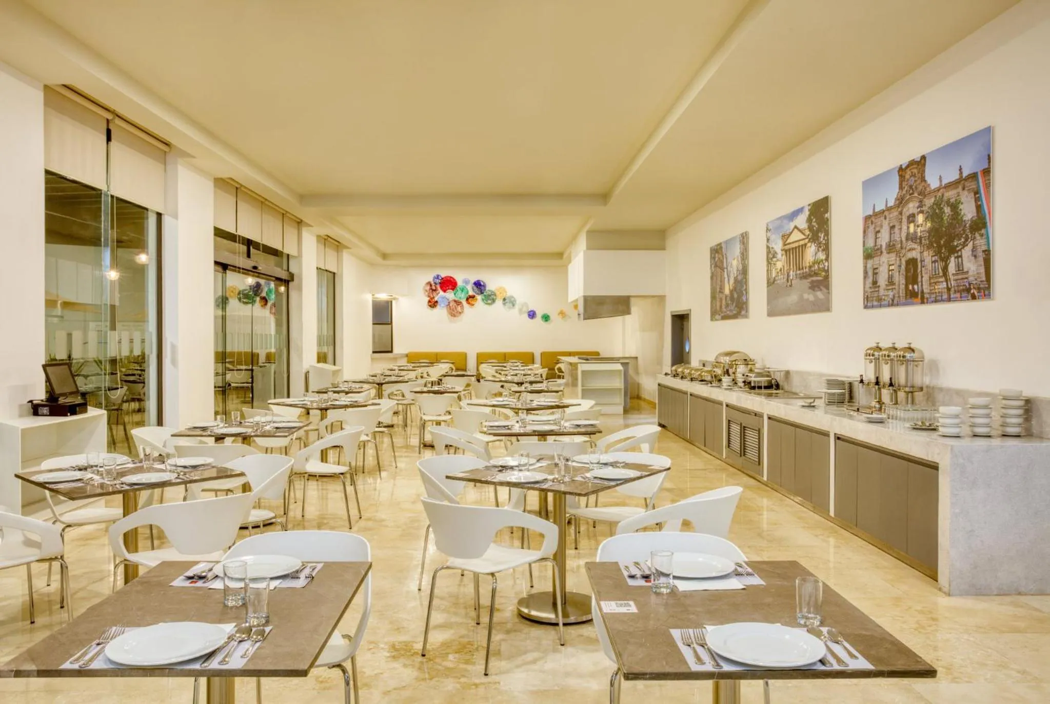 Restaurant/places to eat in Fiesta Inn Guadalajara Aeropuerto