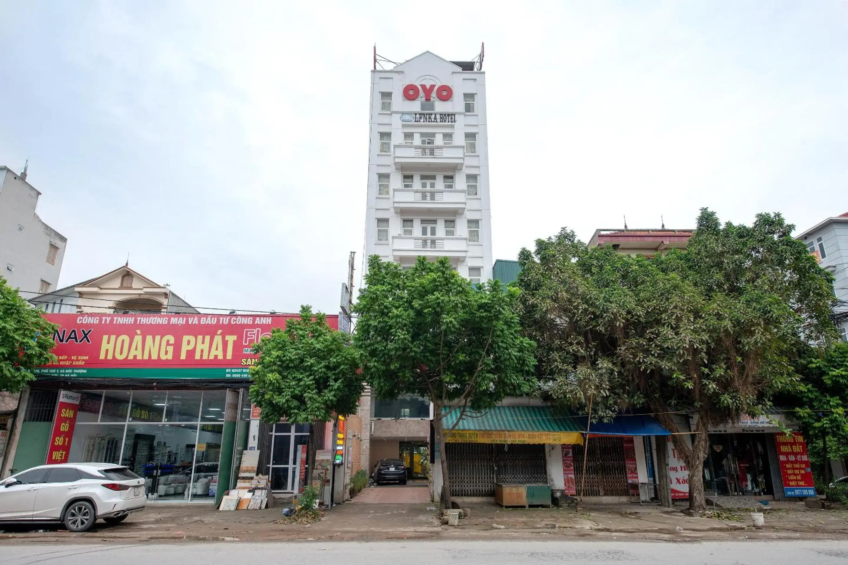 Facade/entrance in OYO 472 Lenka Hotel Facade/entrance in OYO 472 Lenka Hotel
