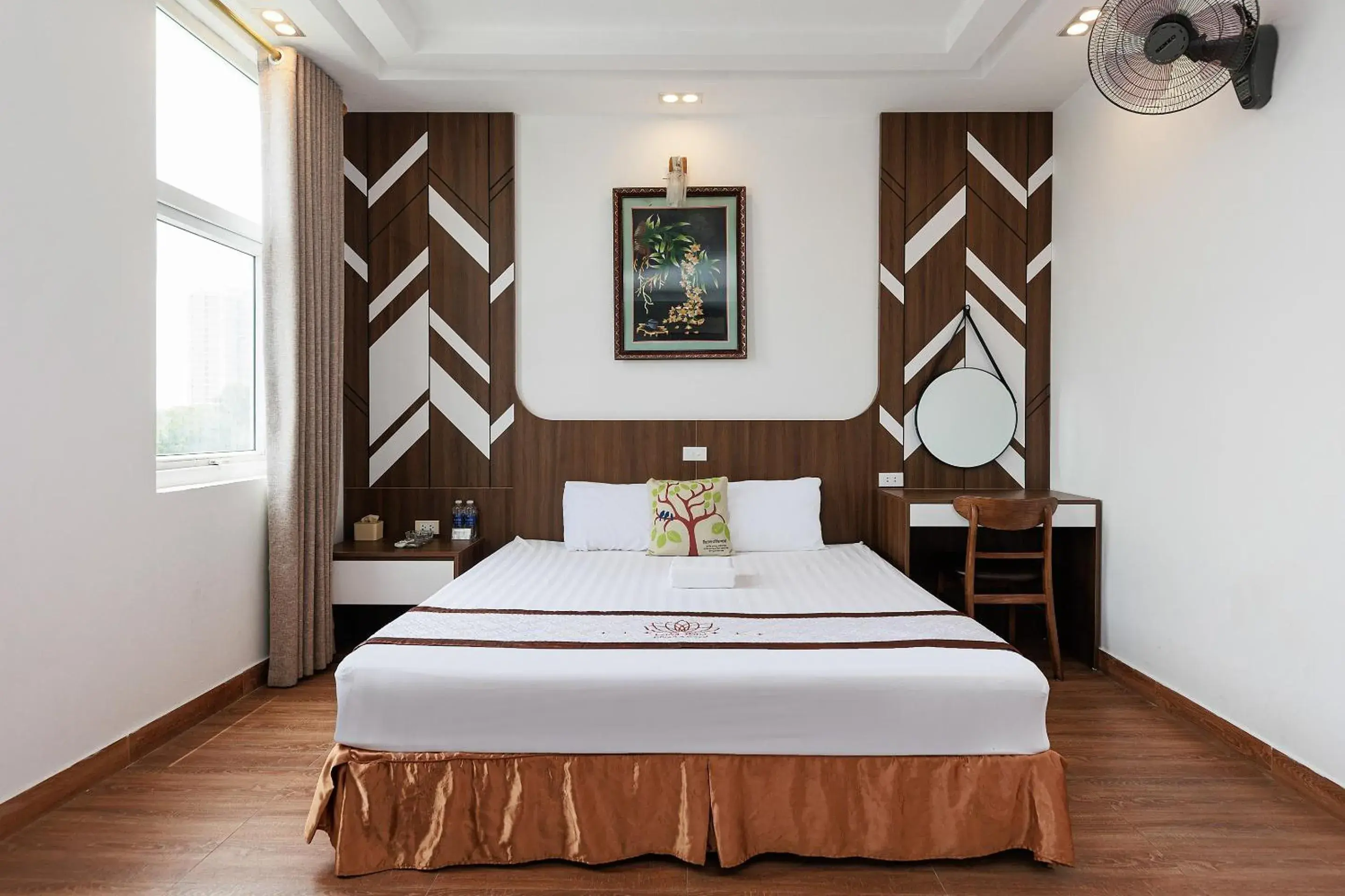 Bedroom, Bed in OYO 472 Lenka Hotel Bedroom, Bed in OYO 472 Lenka Hotel