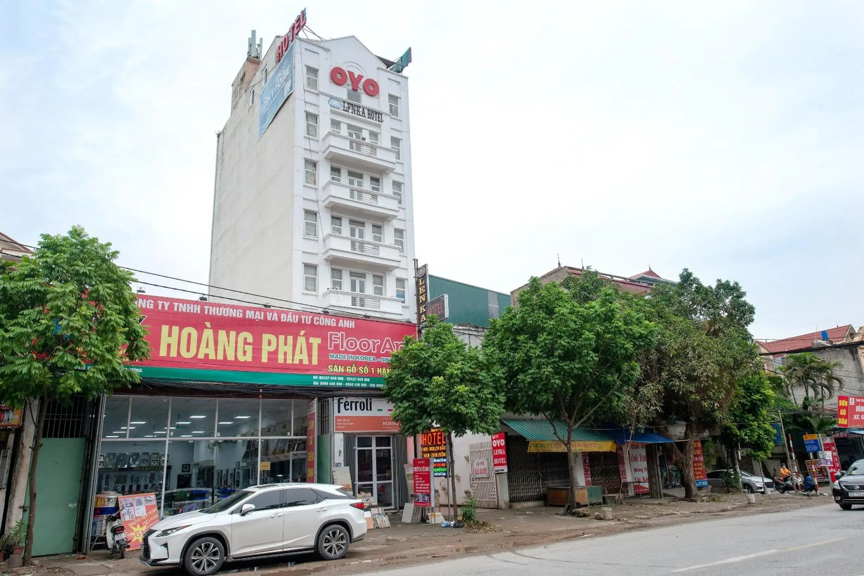 Facade/entrance in OYO 472 Lenka Hotel Facade/entrance in OYO 472 Lenka Hotel