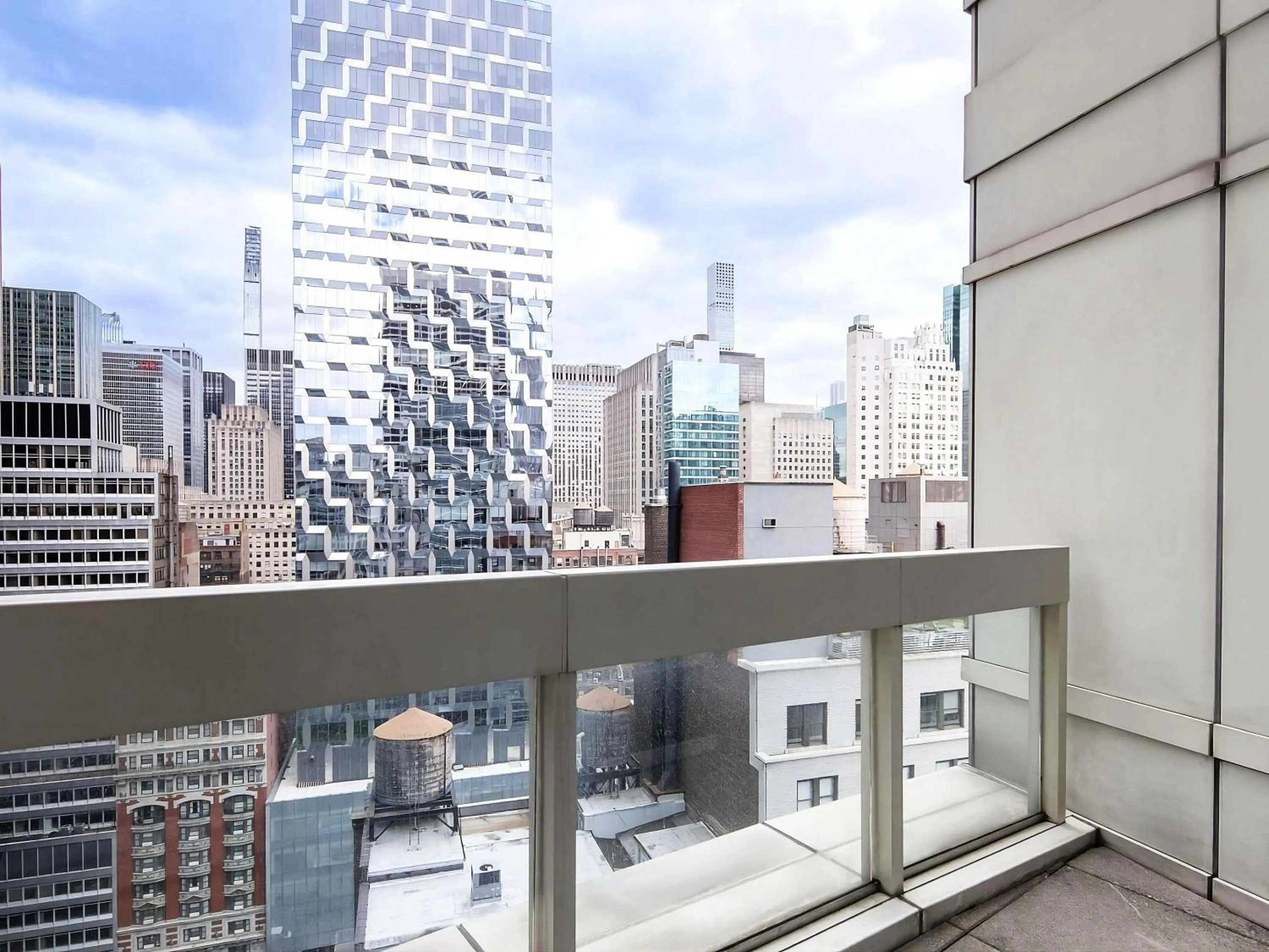 Bedroom in Sofitel New York