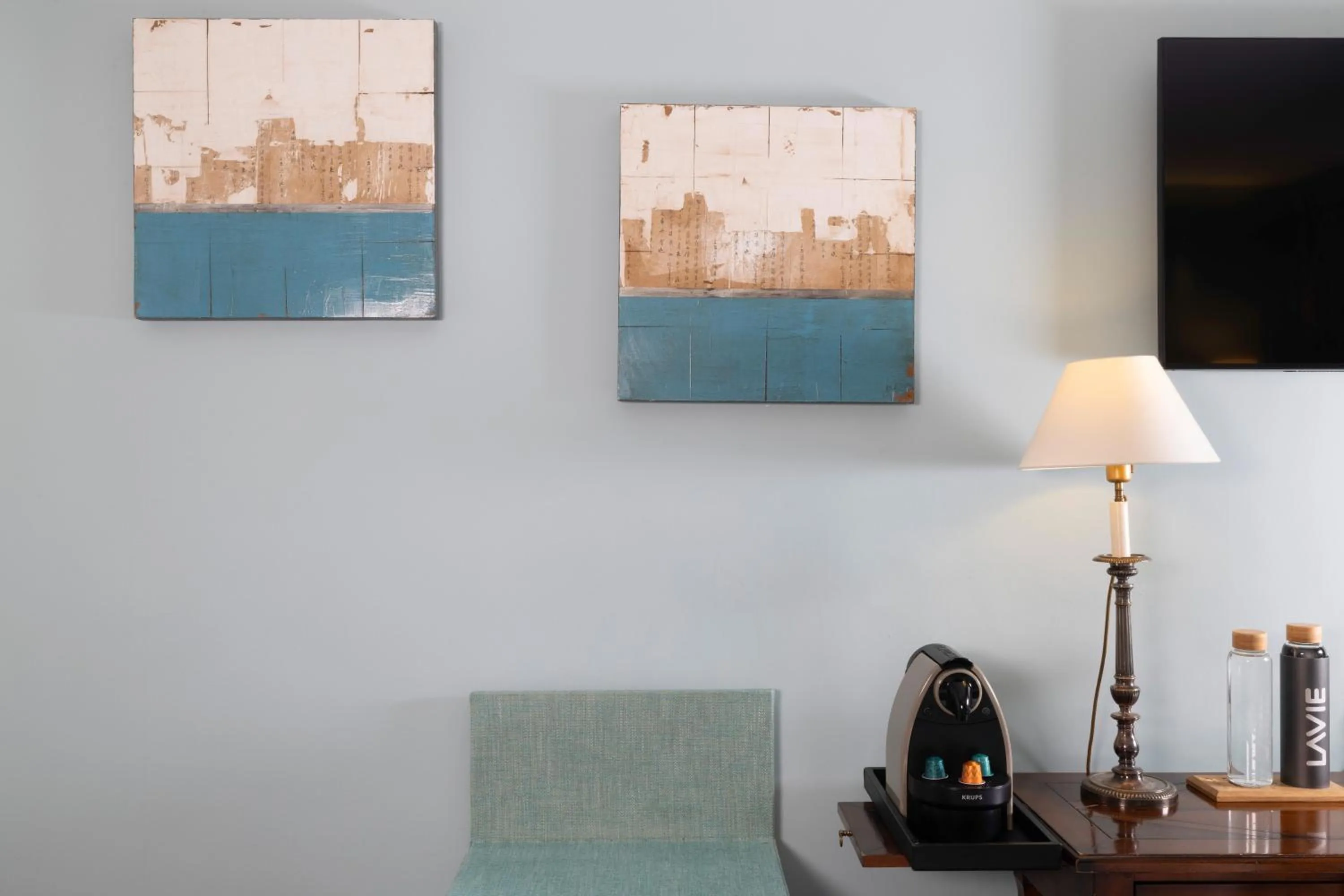 Coffee/tea facilities in Hôtel Le Relais des Halles