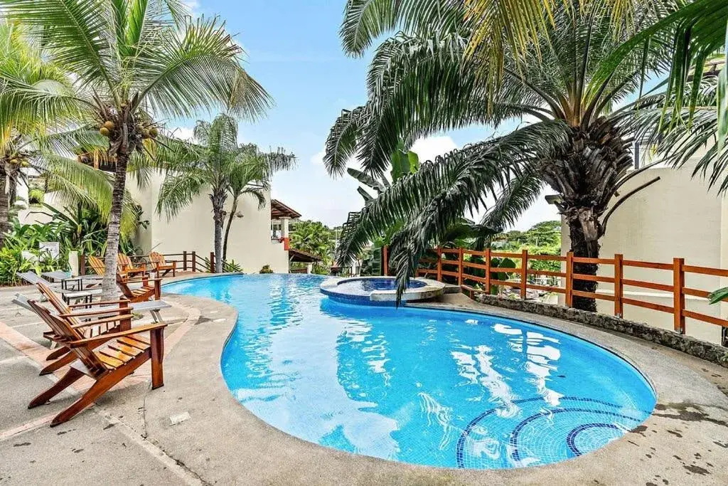 Colorful & Private 2-Bedroom Condo Just a Short Walk from the Beach Colorful & Private 2-Bedroom Condo Just a Short Walk from the Beach