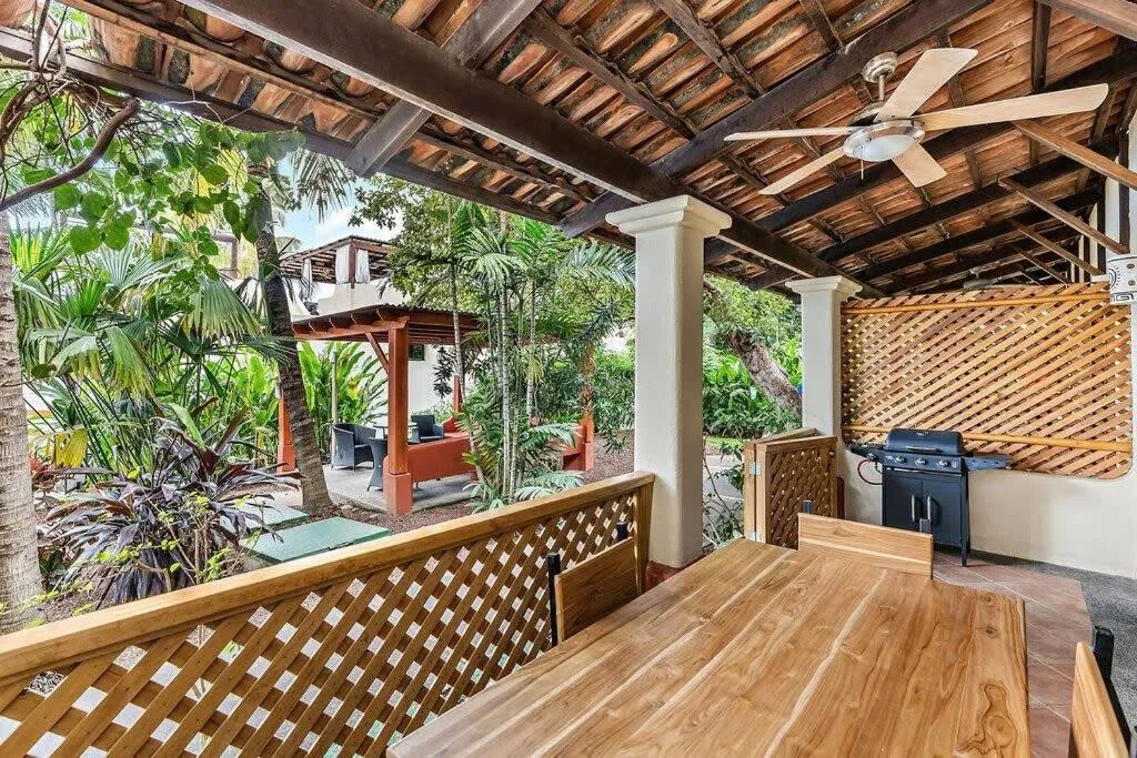 Colorful & Private 2-Bedroom Condo Just a Short Walk from the Beach