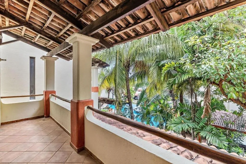 Colorful & Private 2-Bedroom Condo Just a Short Walk from the Beach