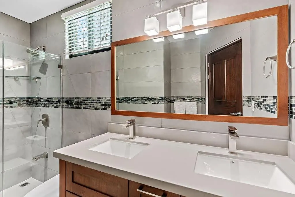 Colorful & Private 2-Bedroom Condo Just a Short Walk from the Beach