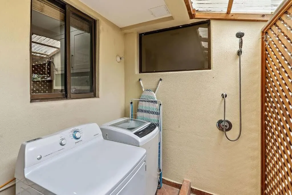 Colorful & Private 2-Bedroom Condo Just a Short Walk from the Beach