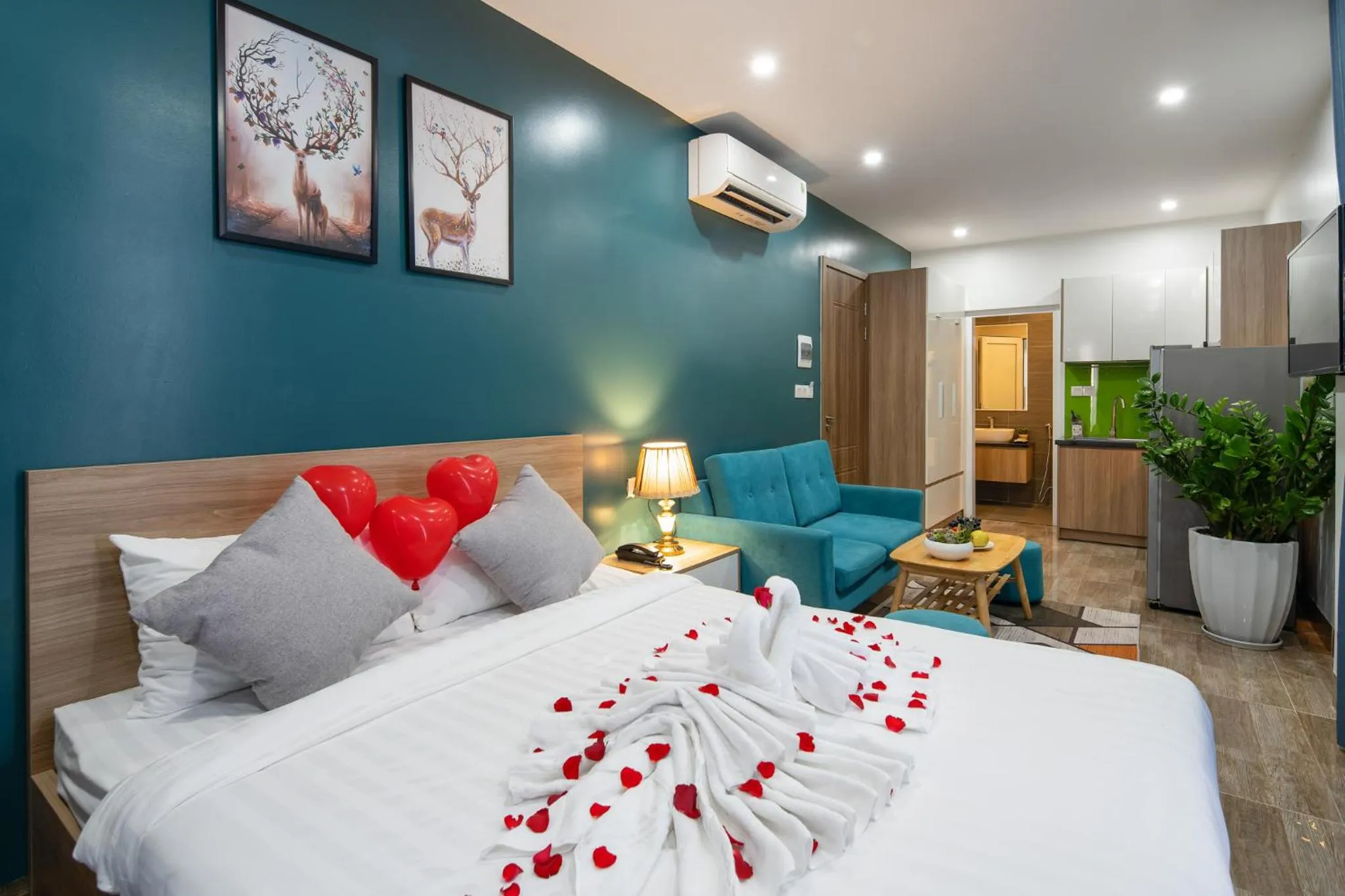 Photo of the whole room, Bed in Suri Apartment & Hotel Danang