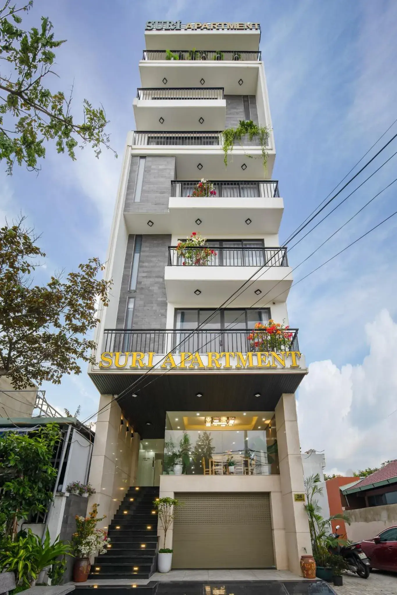 Property building in Suri Apartment & Hotel Danang Property building in Suri Apartment & Hotel Danang