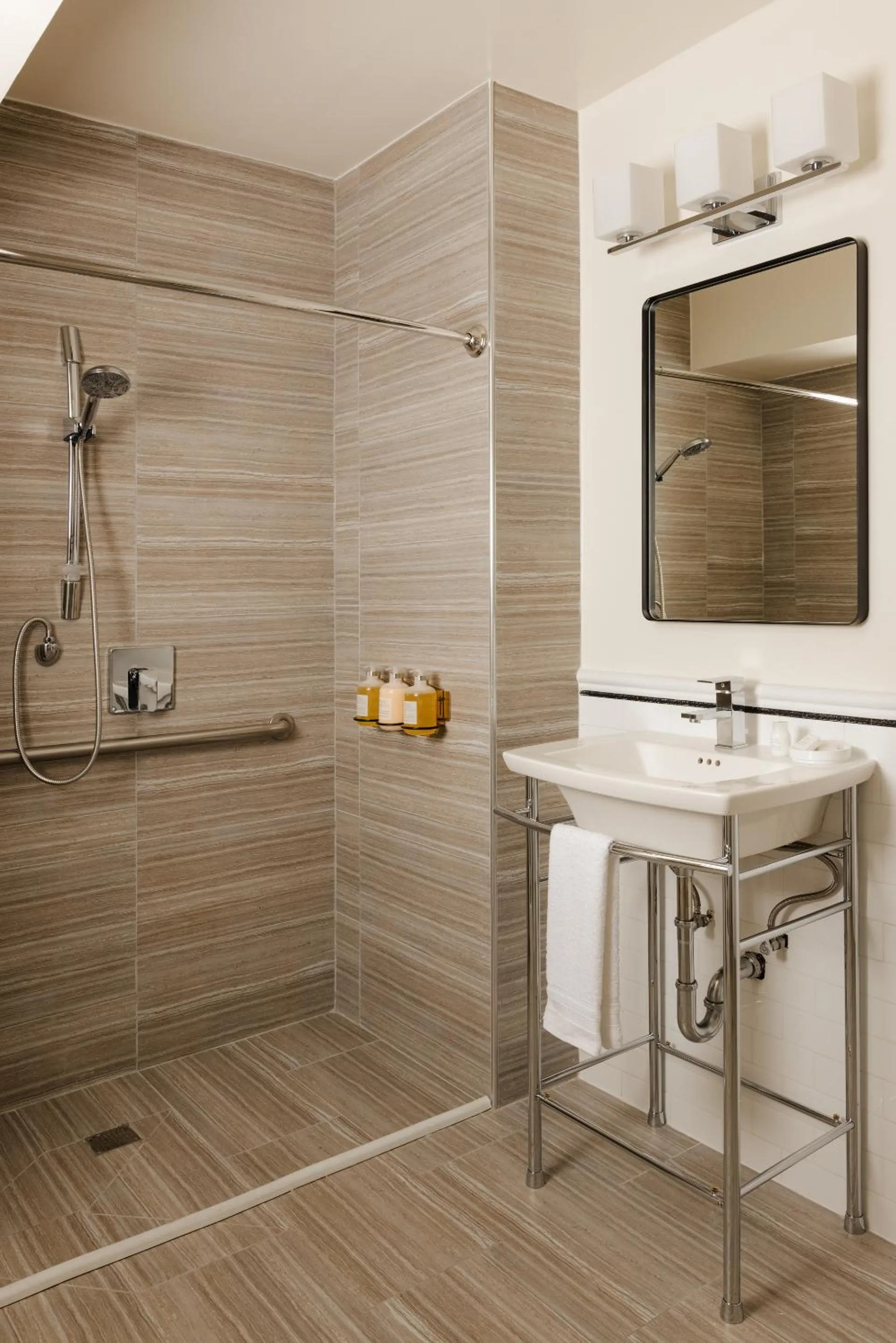 Shower in Hotel Bijou - Union Square