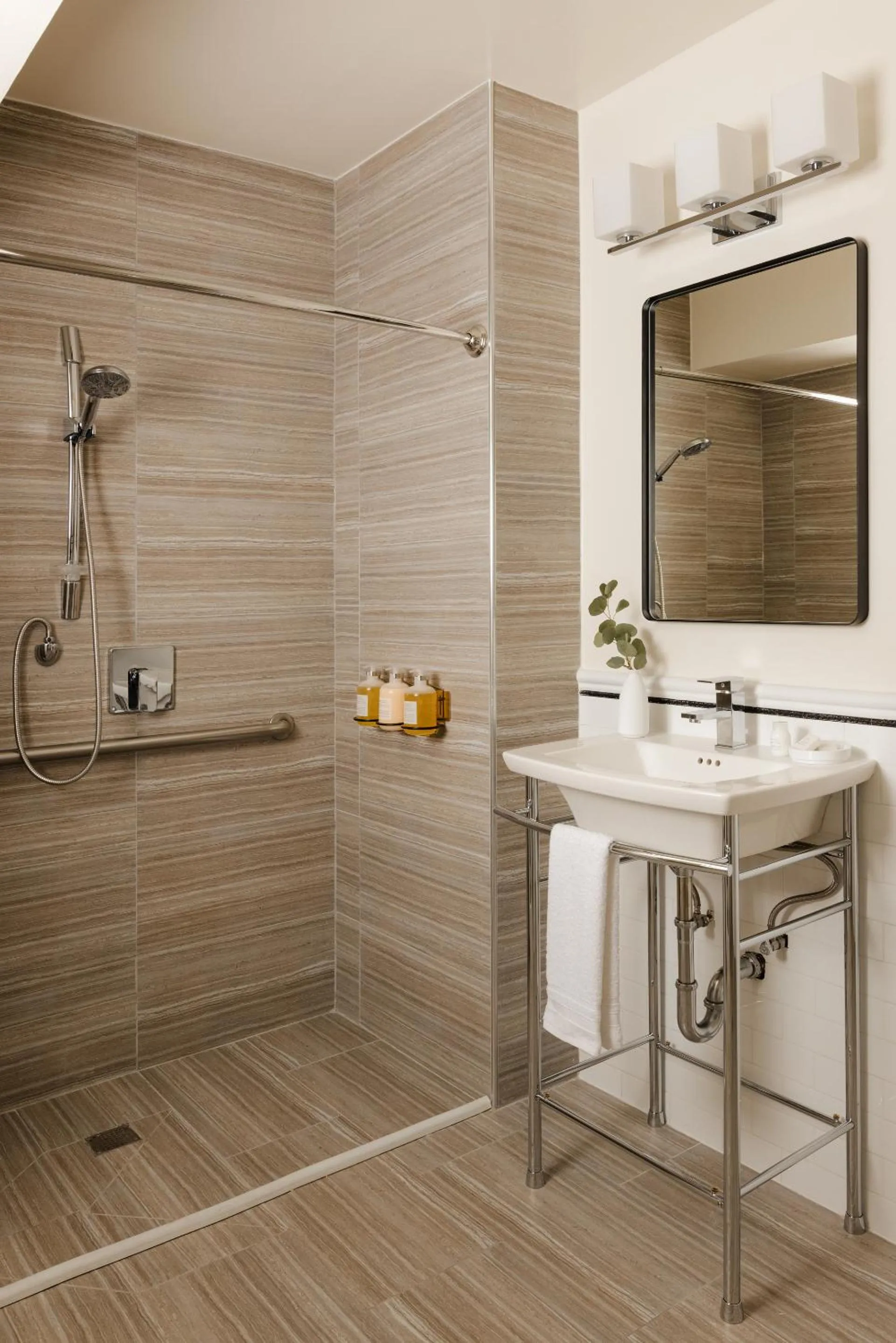 Shower in Hotel Bijou - Union Square