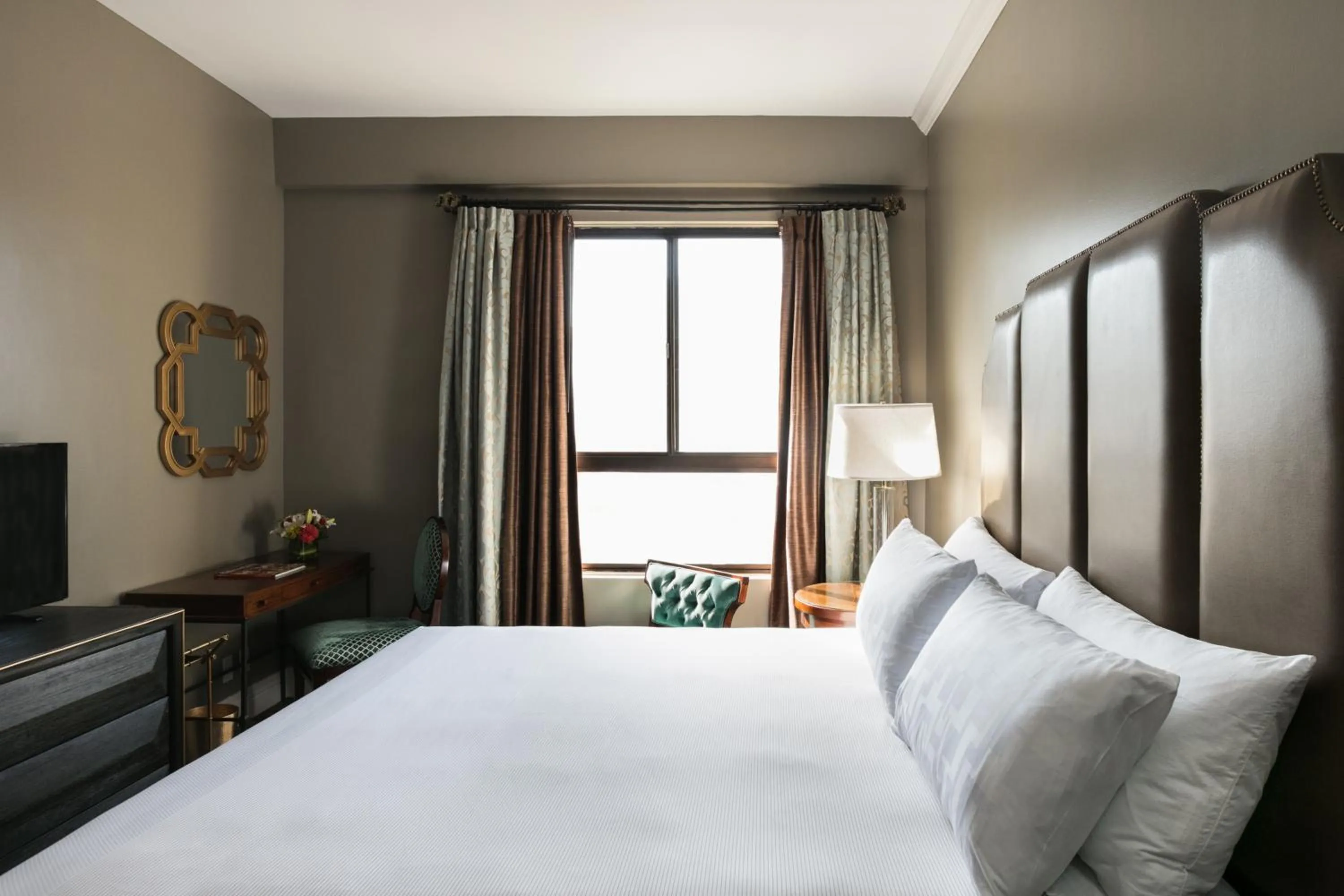 Bed in Hotel Bijou - Union Square