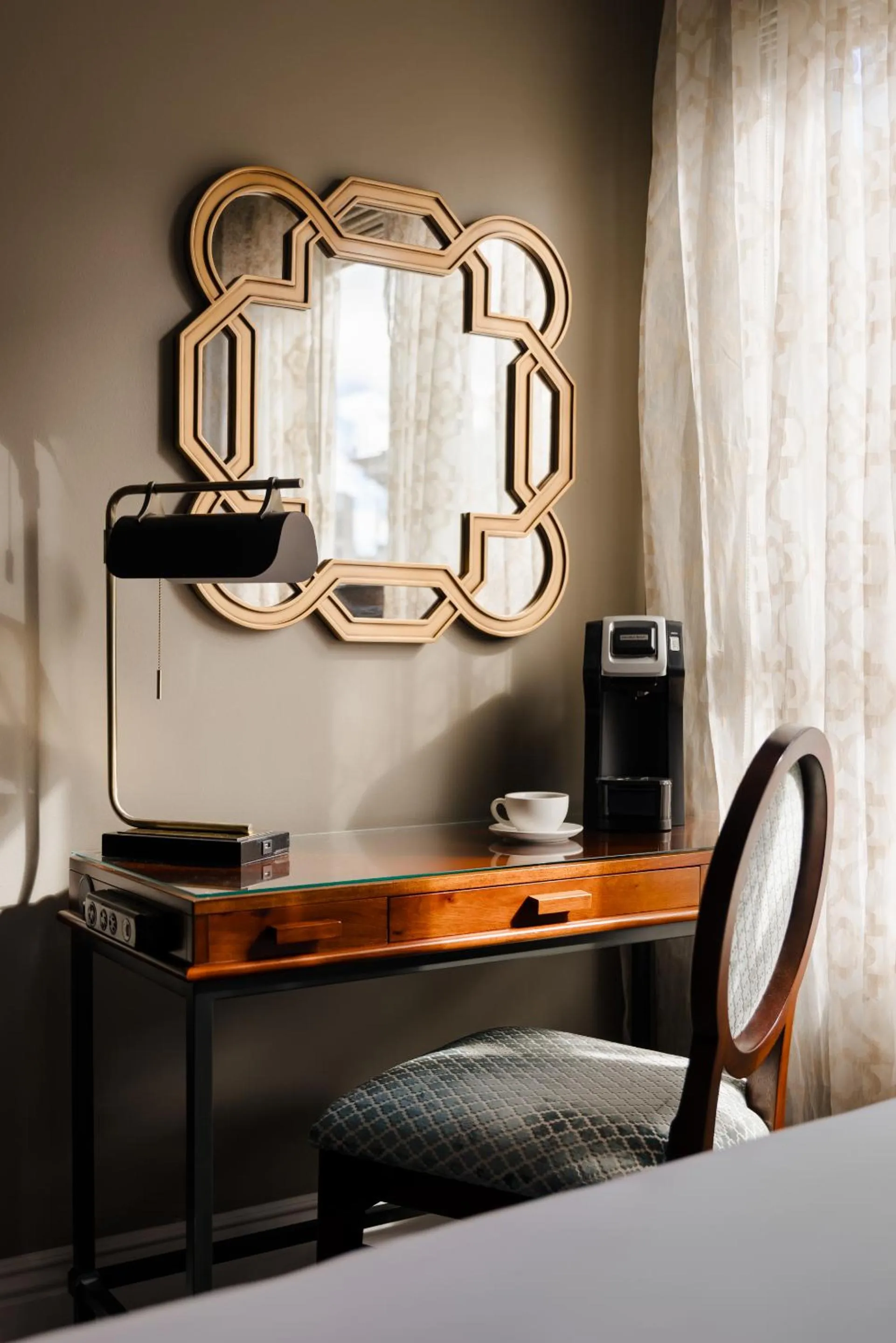 hair dresser, Bed in Hotel Bijou - Union Square