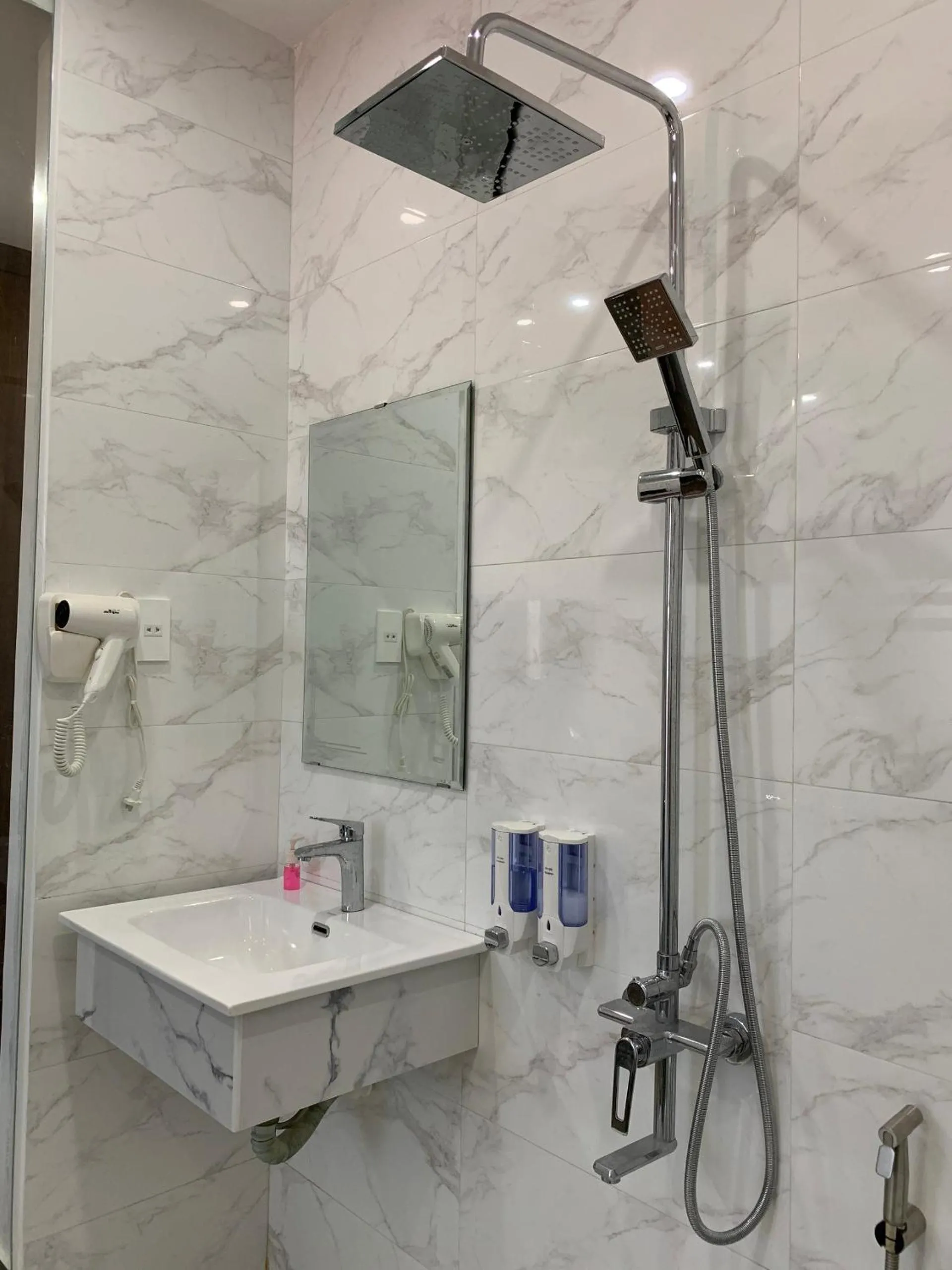 Win Win Hotel - Khách Sạn Hải Phòng
