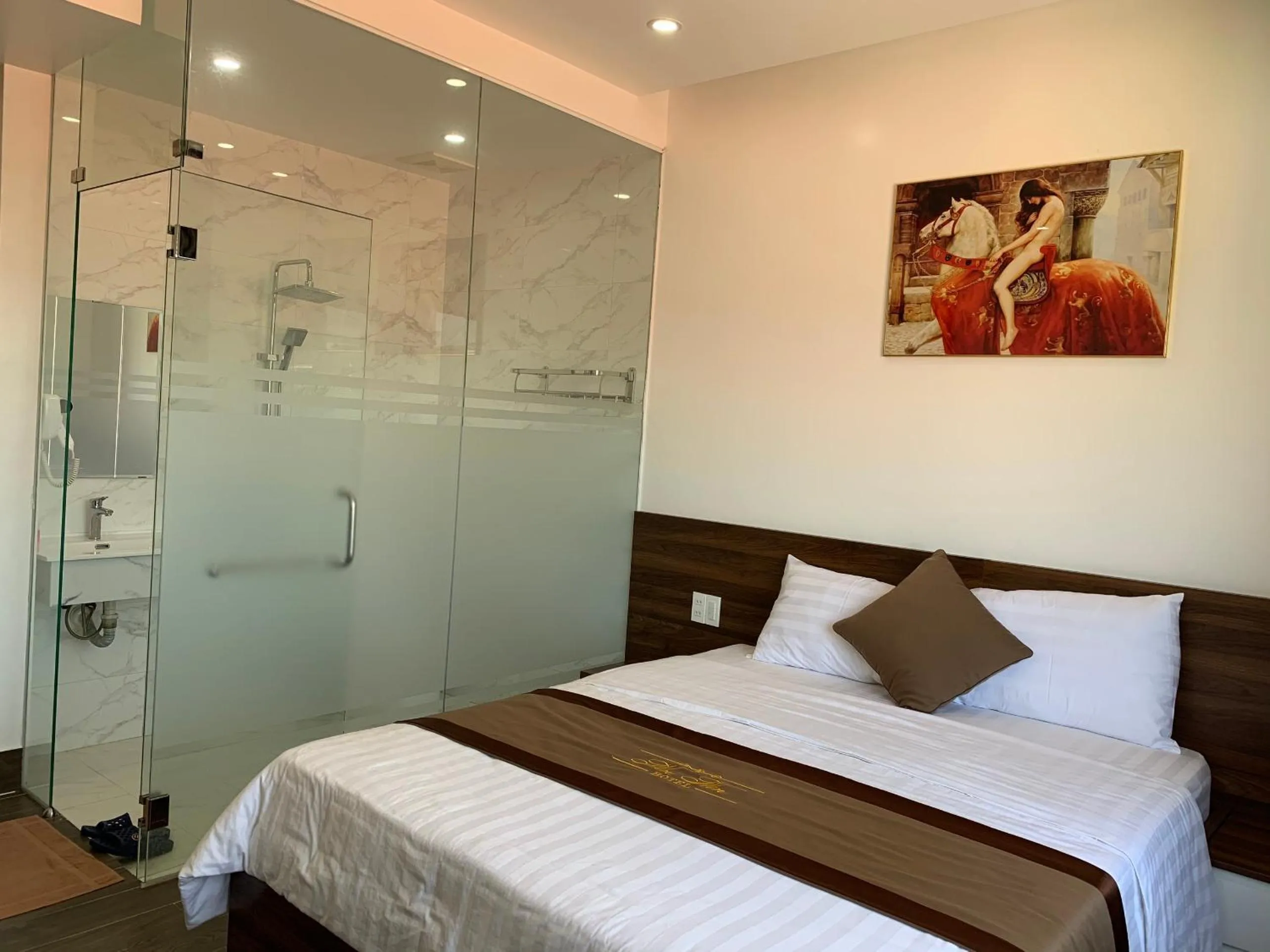 Bed in Win Win Hotel - Khách Sạn Hải Phòng