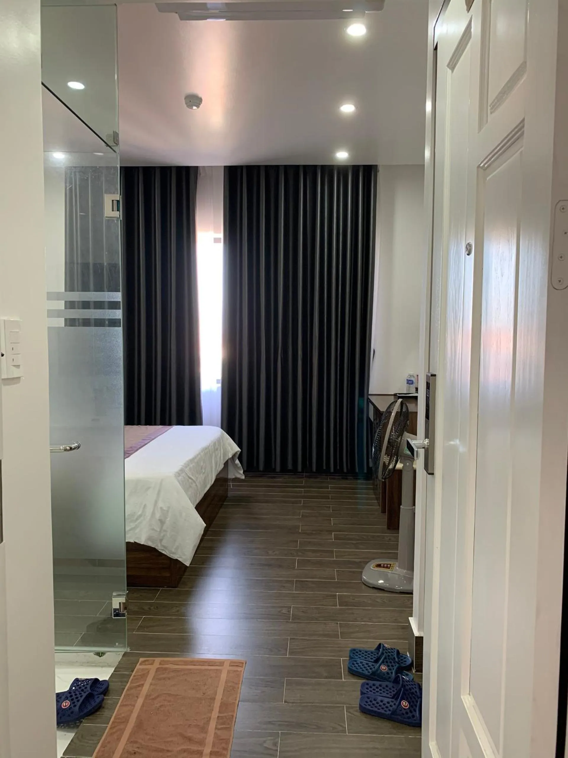 Bed in Win Win Hotel - Khách Sạn Hải Phòng