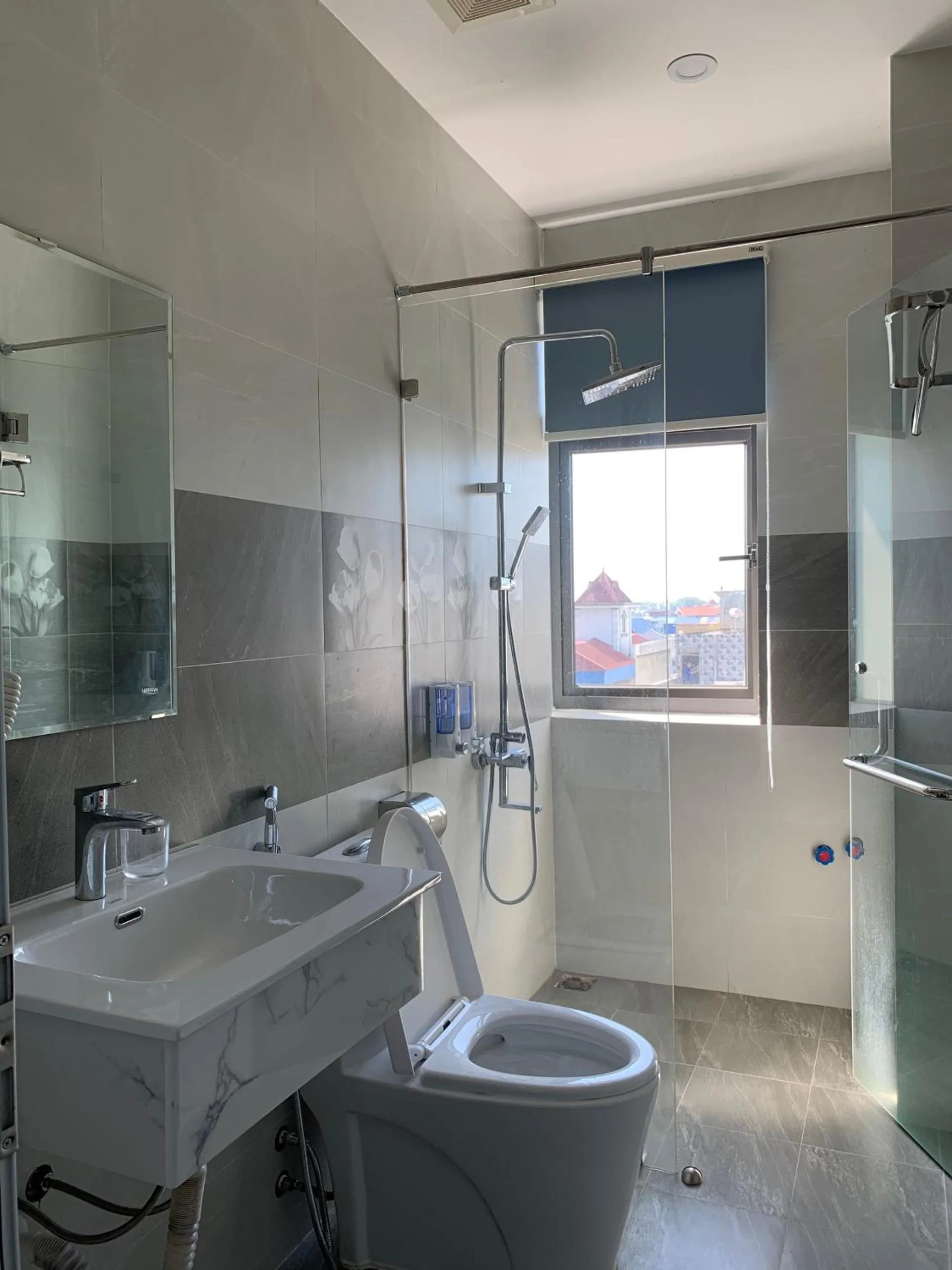 Win Win Hotel - Khách Sạn Hải Phòng