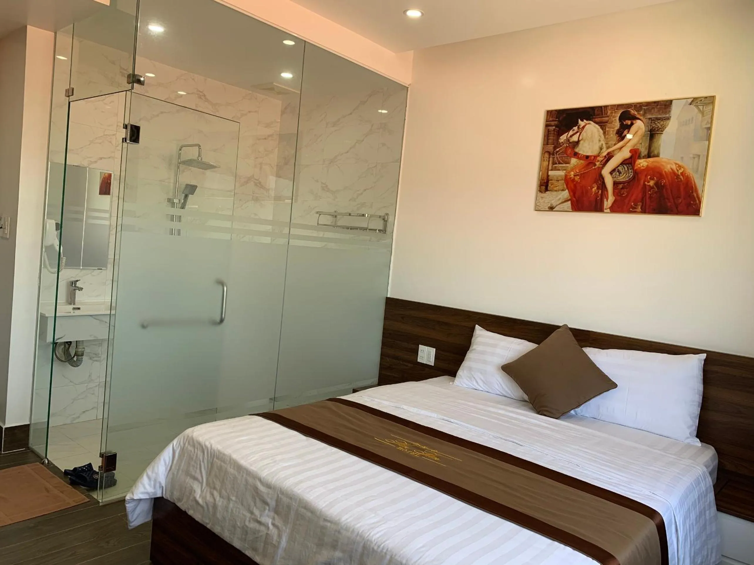 Bed in Win Win Hotel - Khách Sạn Hải Phòng