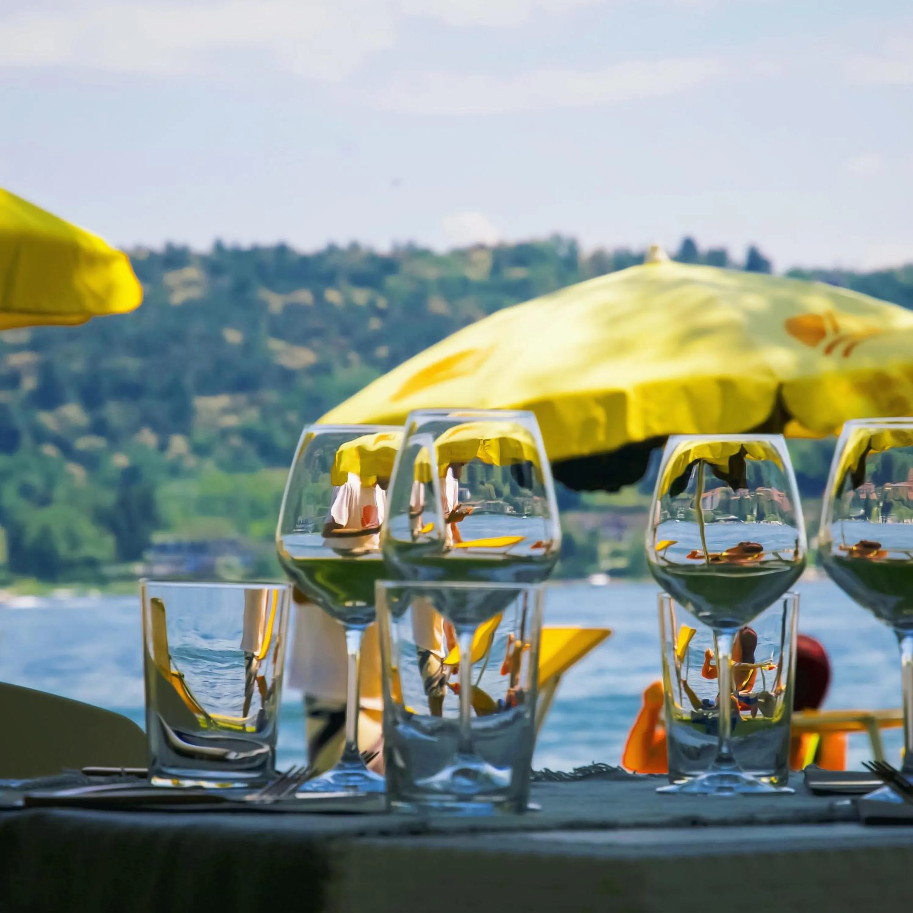 Restaurant/places to eat in Residence Alice