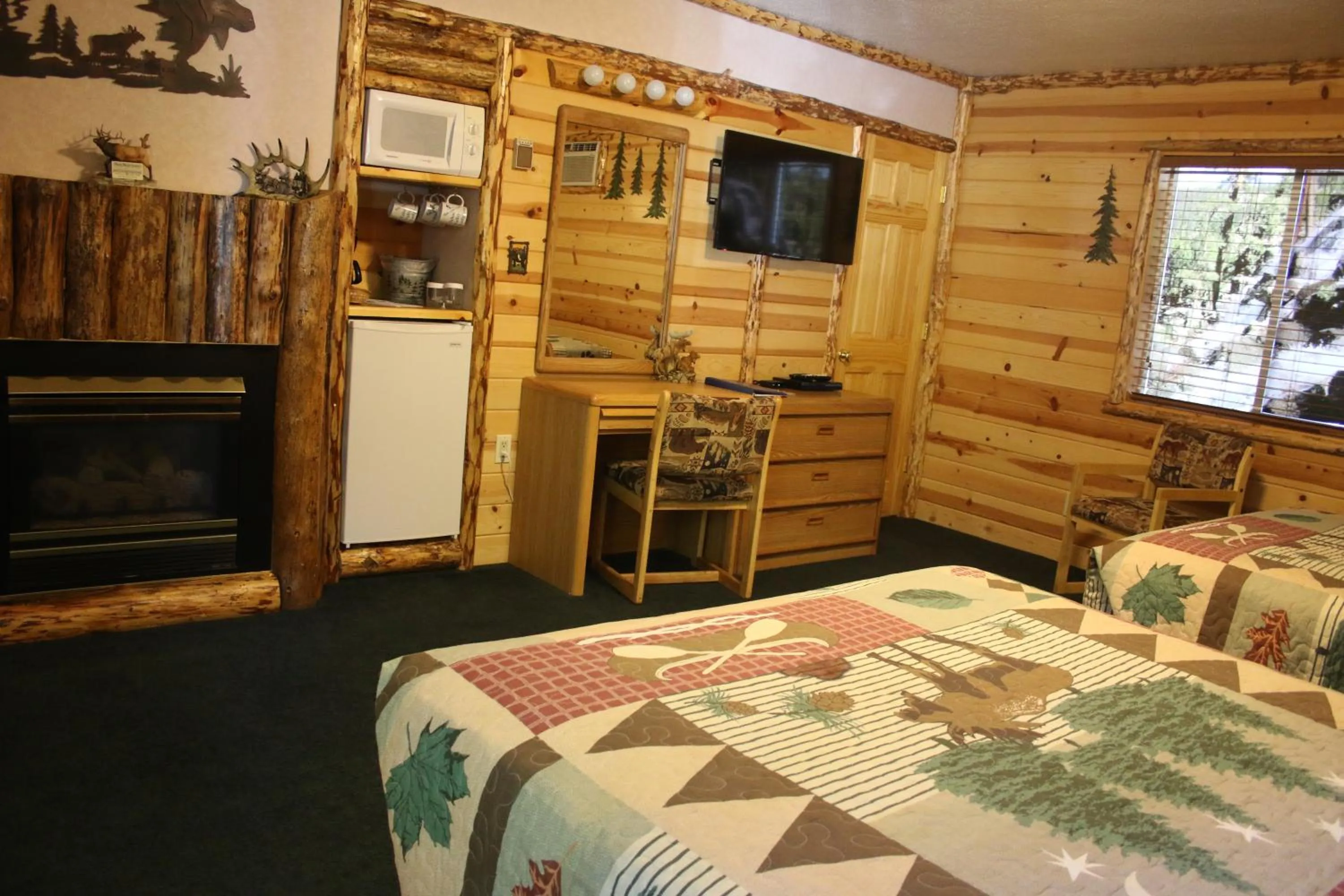 Photo of the whole room in Tahoe Valley Lodge