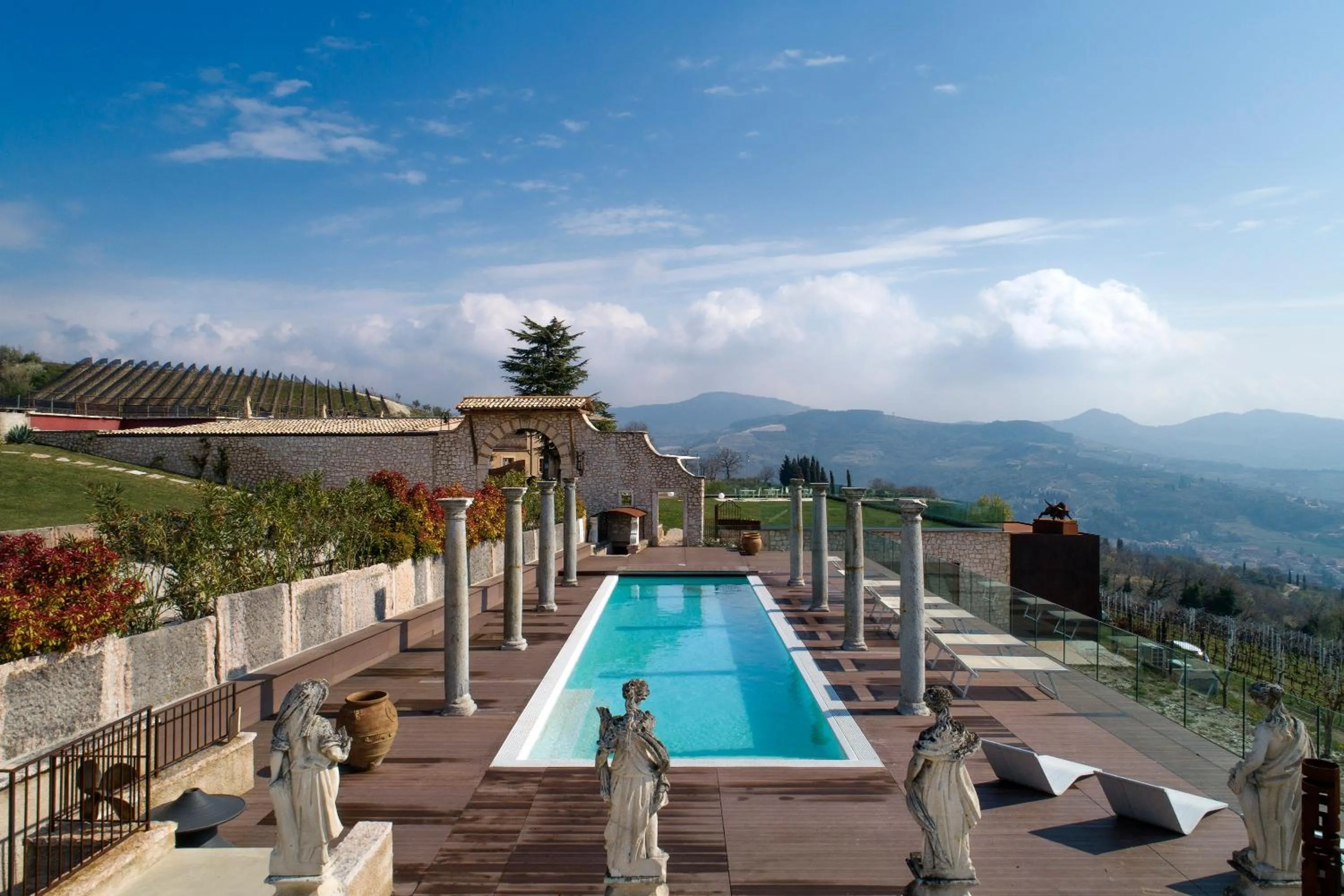 Swimming pool in Tenuta Le Cave