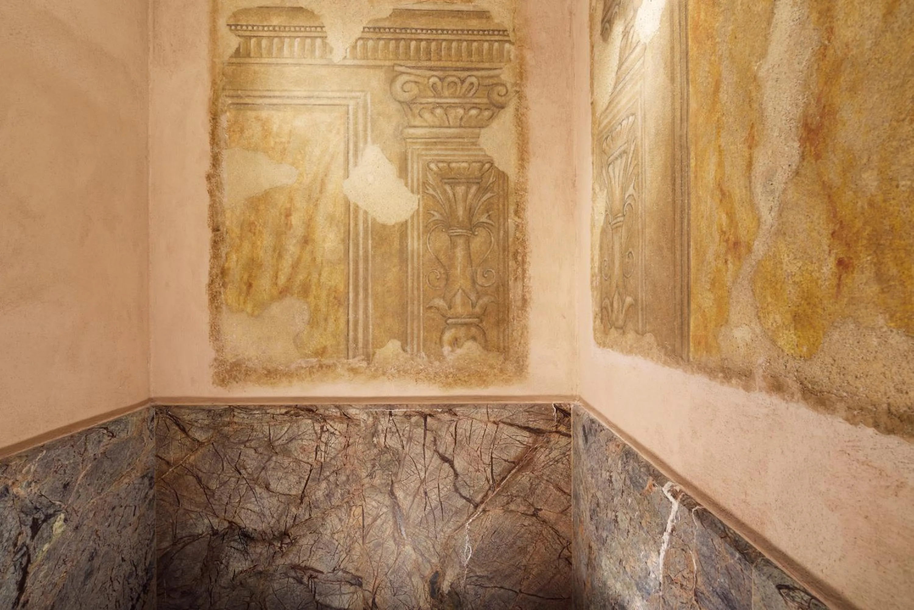 Decorative detail in Tenuta Le Cave