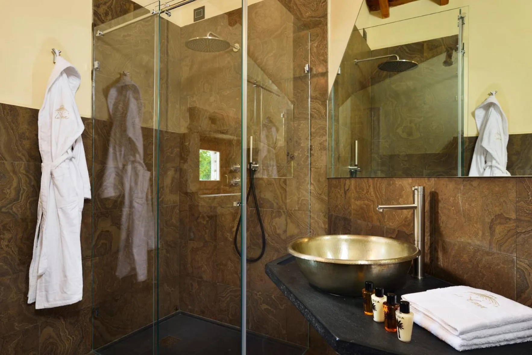 Bathroom in Tenuta Le Cave