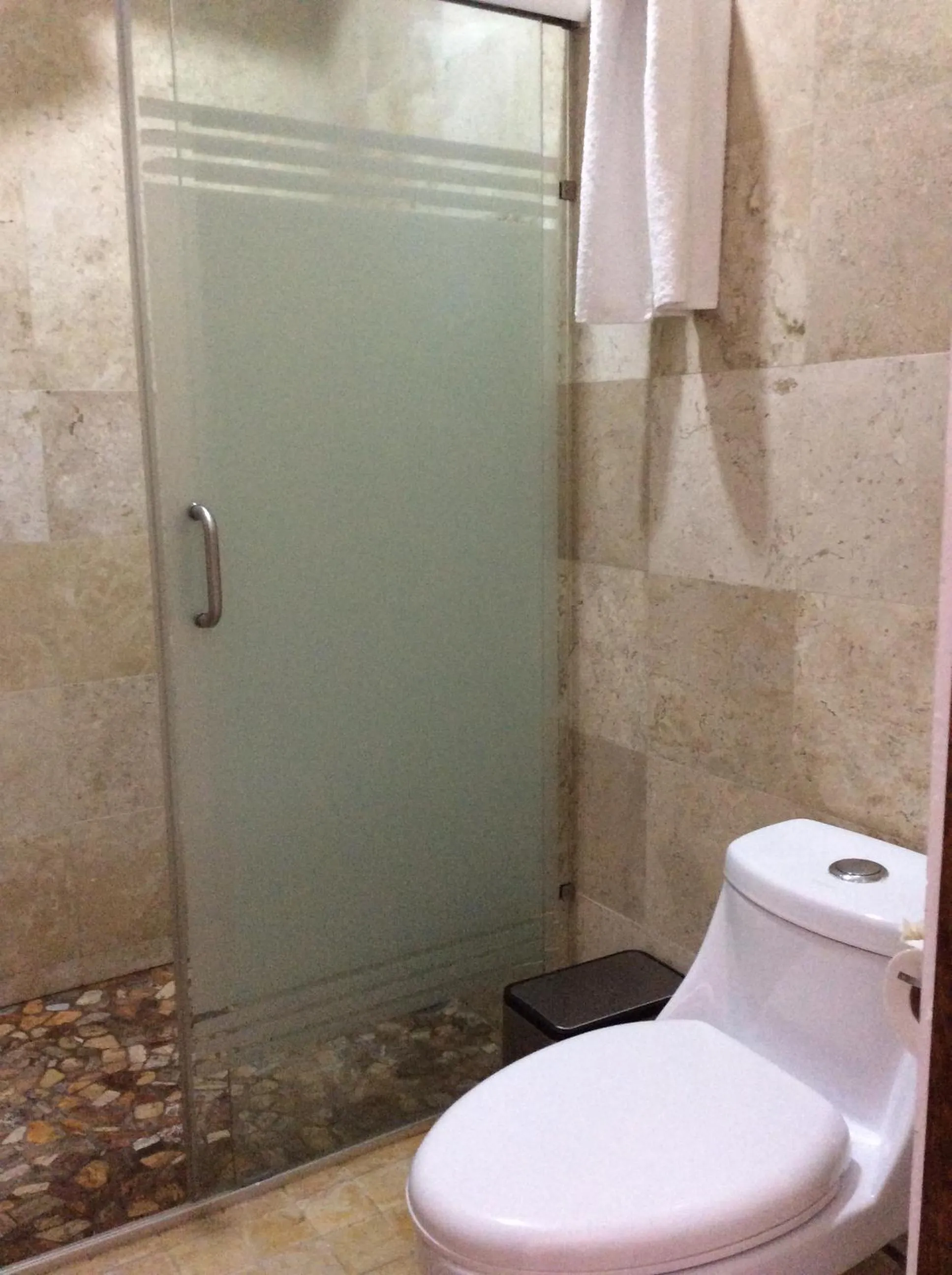 Shower in Hotel Concierge Flor y Canto