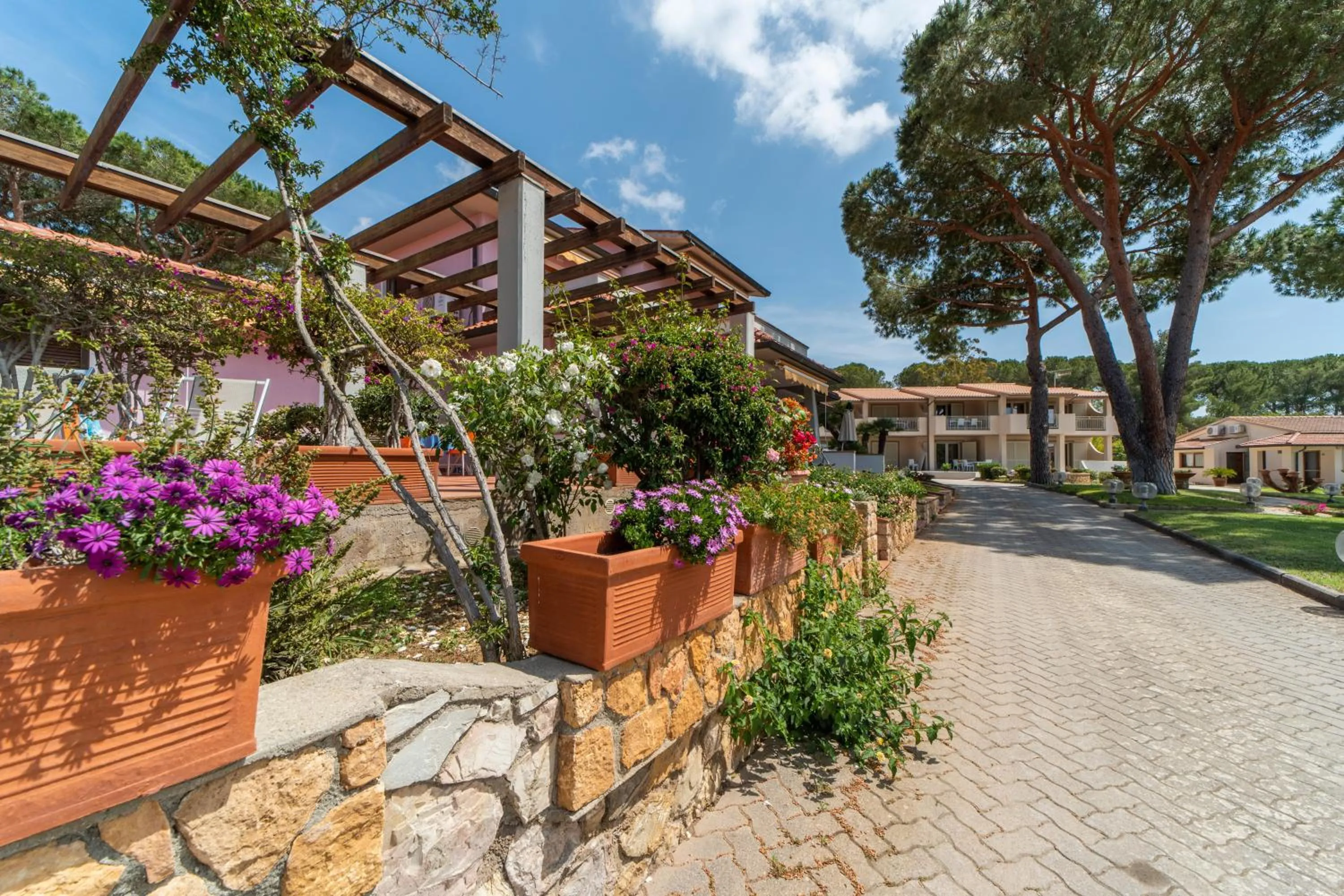 Facade/entrance in Residence Le Grazie Est