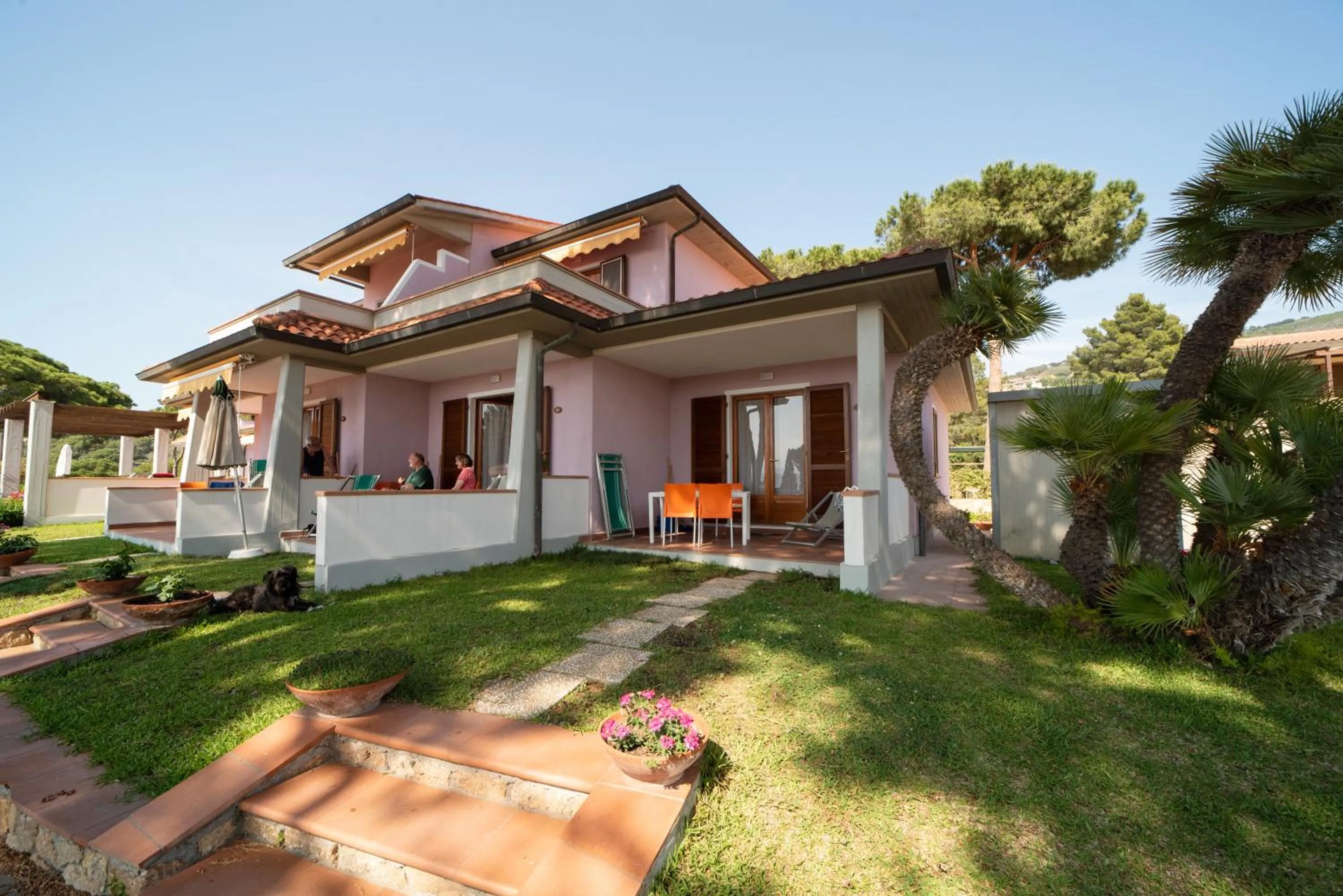 Facade/entrance in Residence Le Grazie Est