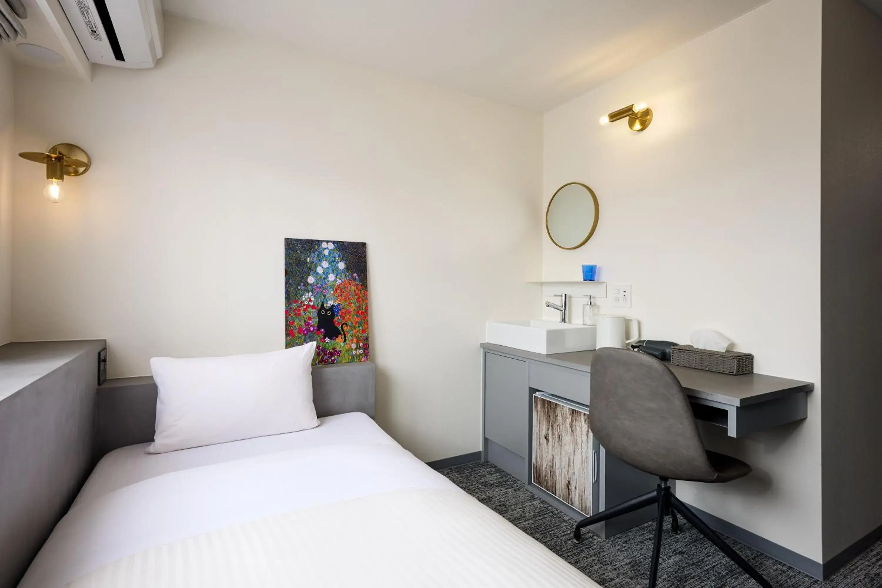 Photo of the whole room, Bed in Hotel WWJ Photo of the whole room, Bed in Hotel WWJ