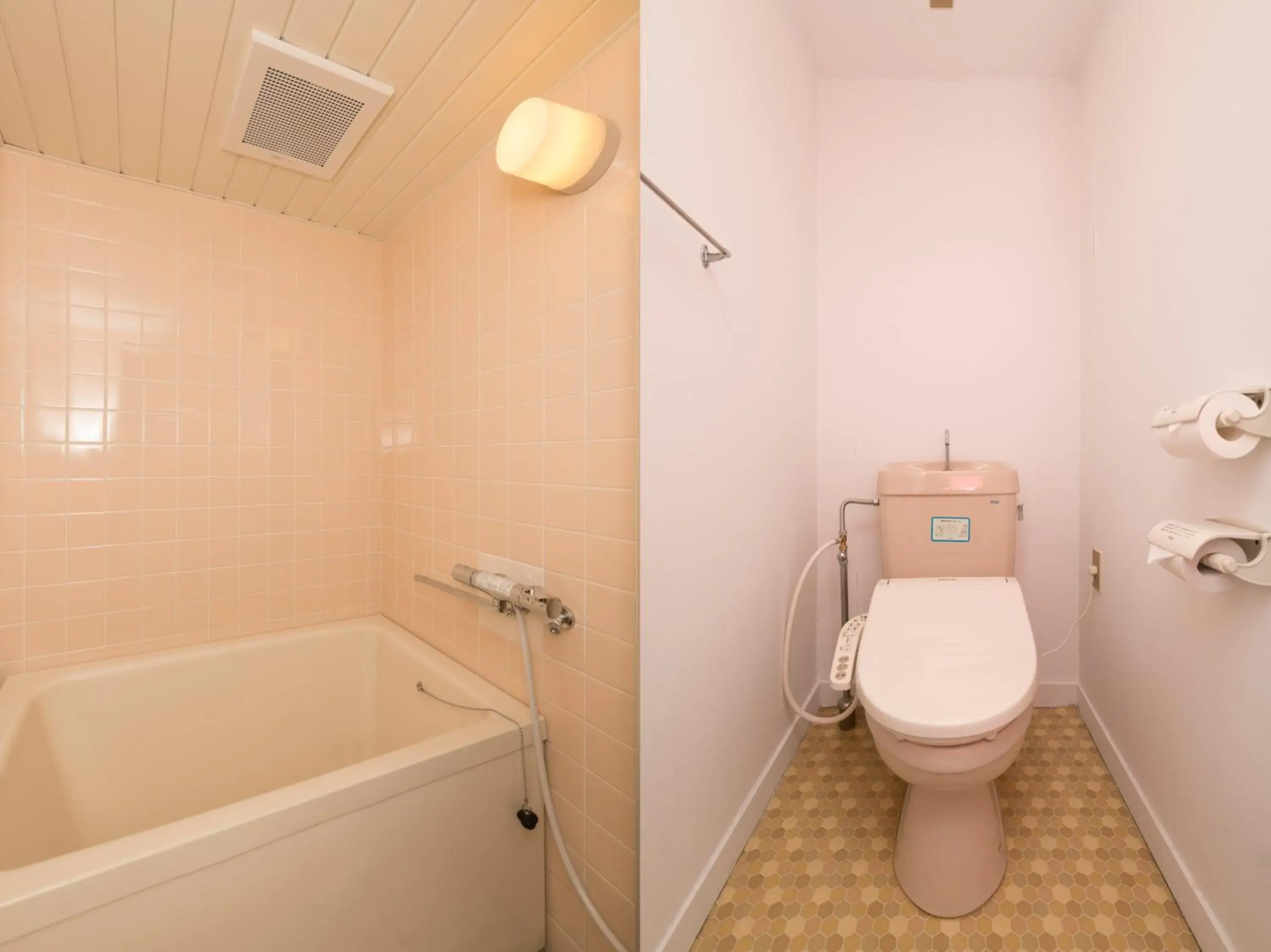 Photo of the whole room in Hotel WWJ Photo of the whole room in Hotel WWJ