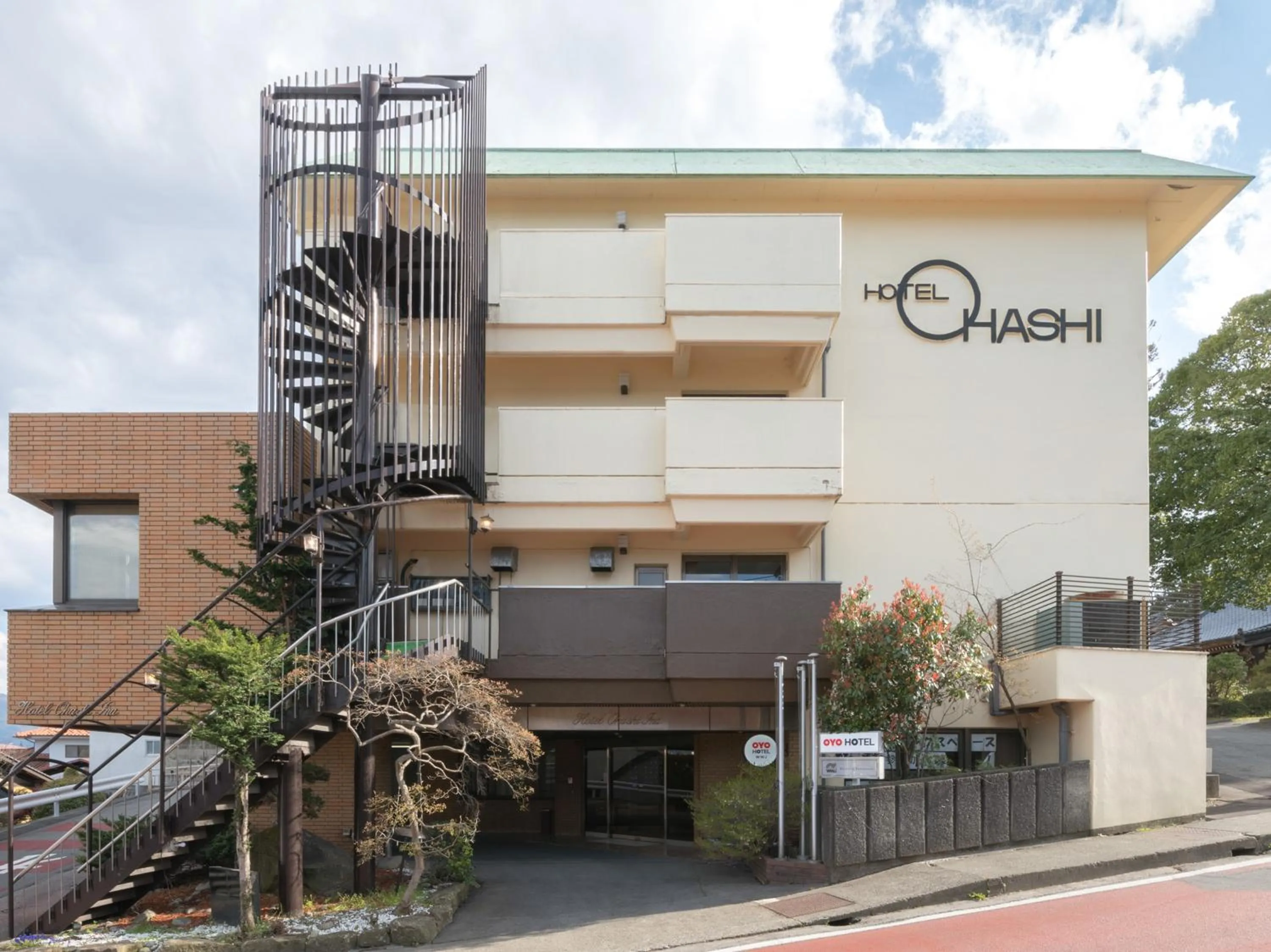 Facade/entrance in Hotel WWJ