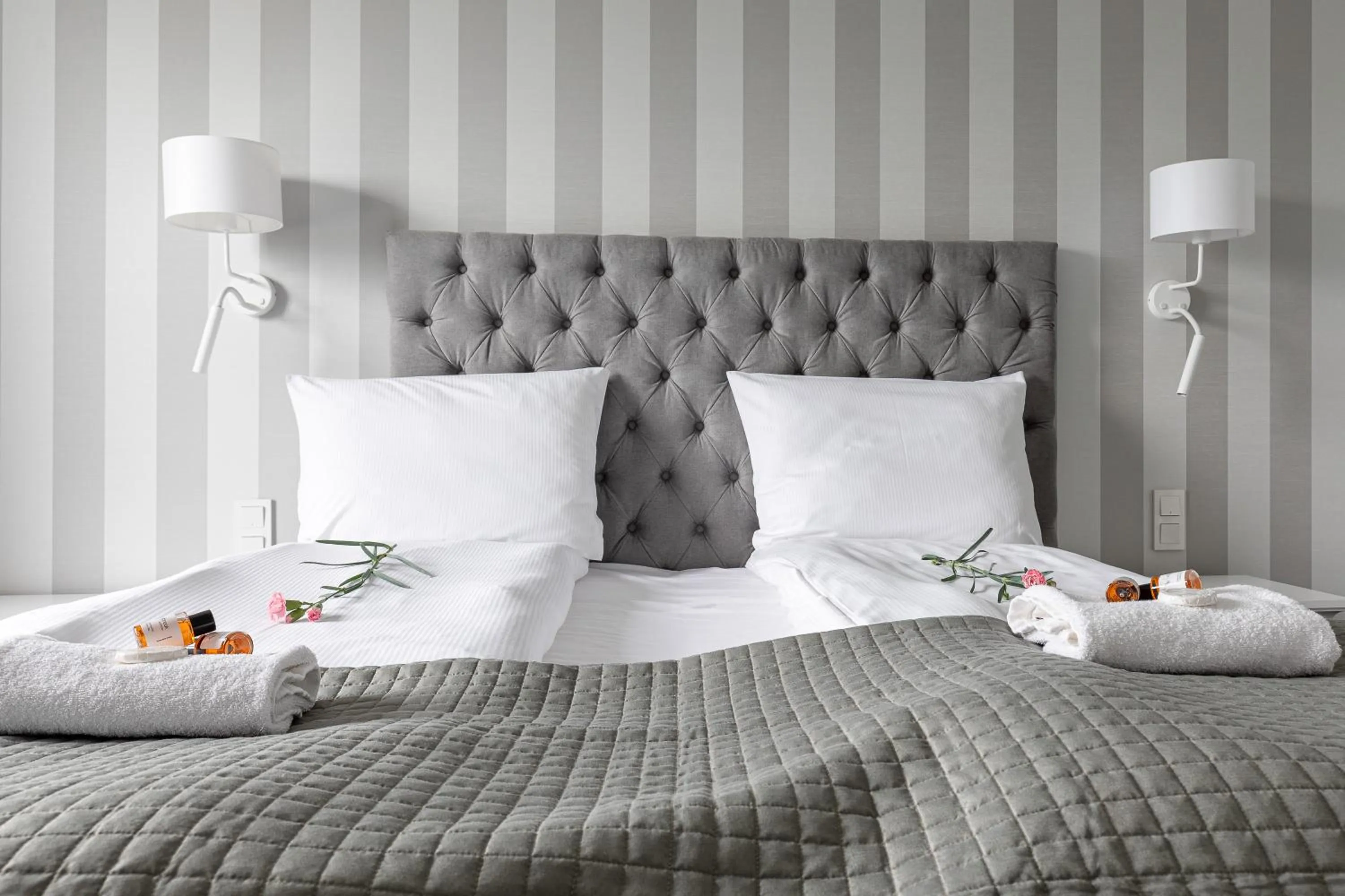 Bed in Symphony Baltica Towers Apartamenty