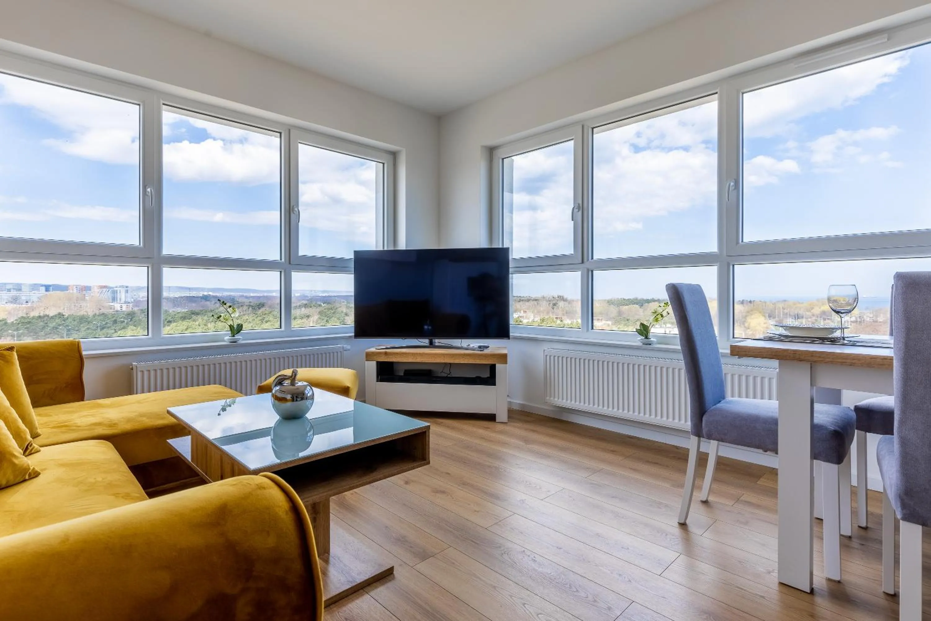 Living room in Symphony Baltica Towers Apartamenty