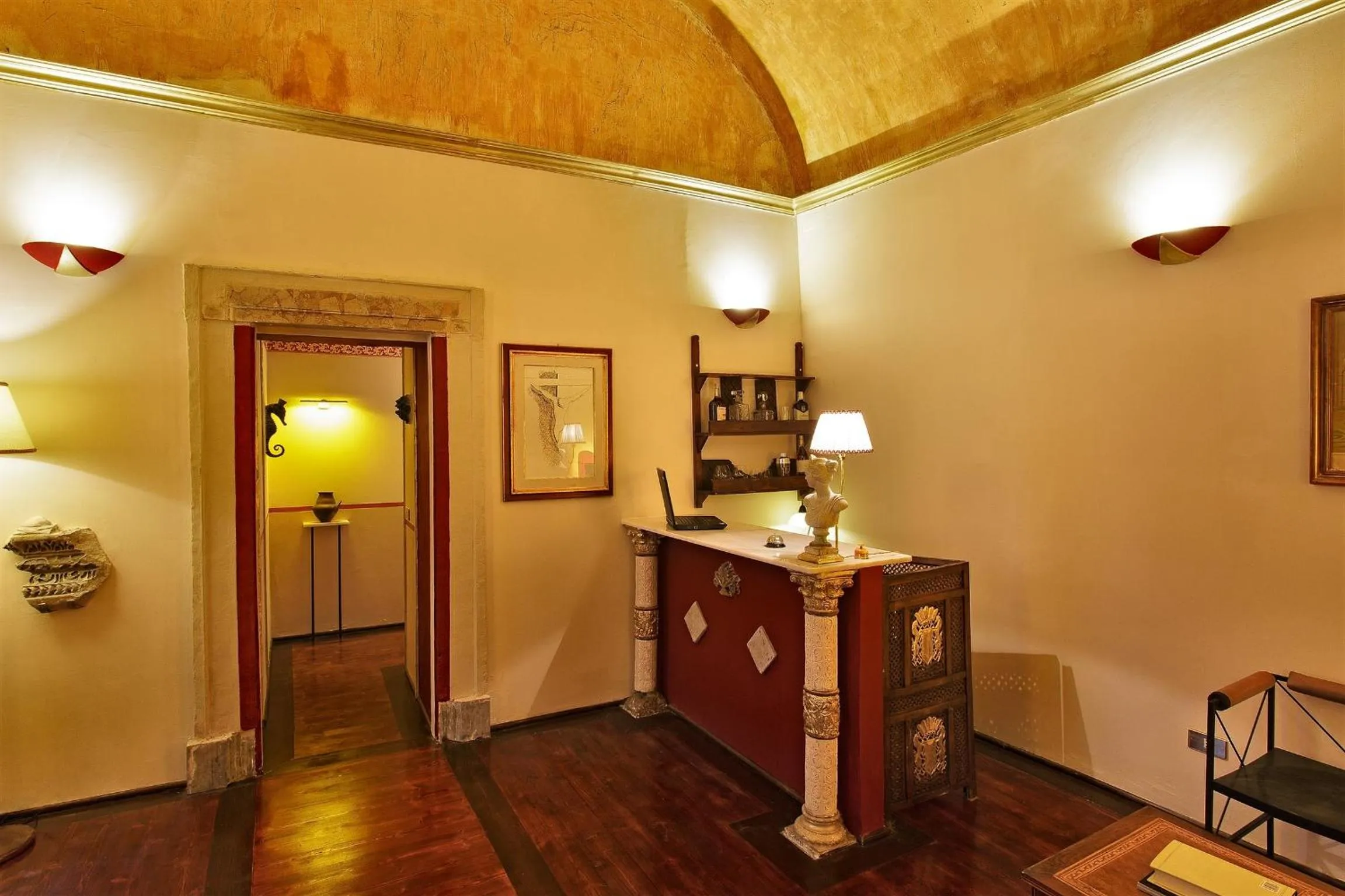 Lobby or reception in Residenze Gregoriane - Residenza d'Epoca