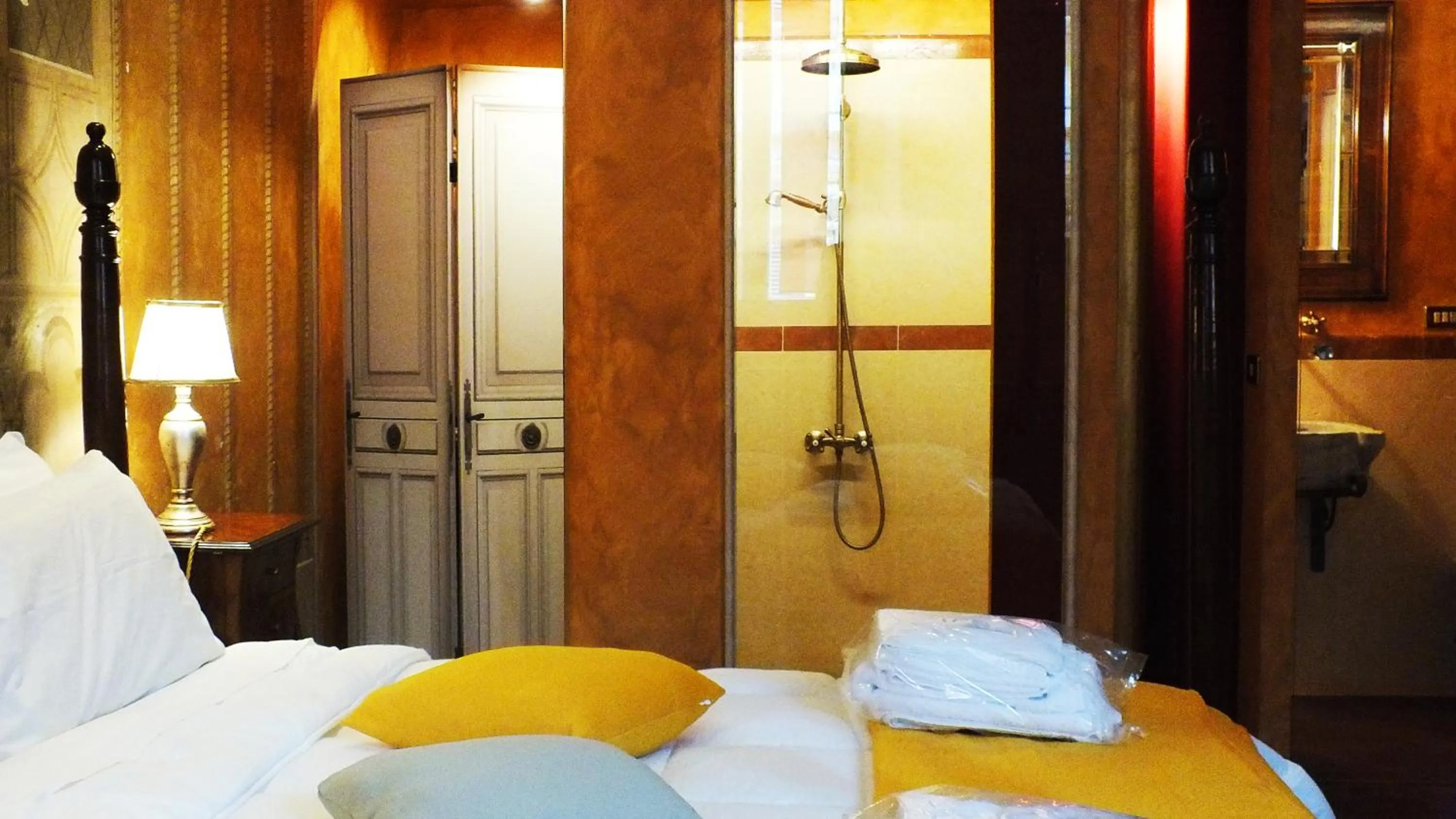 Bedroom, Bed in Residenze Gregoriane - Residenza d'Epoca