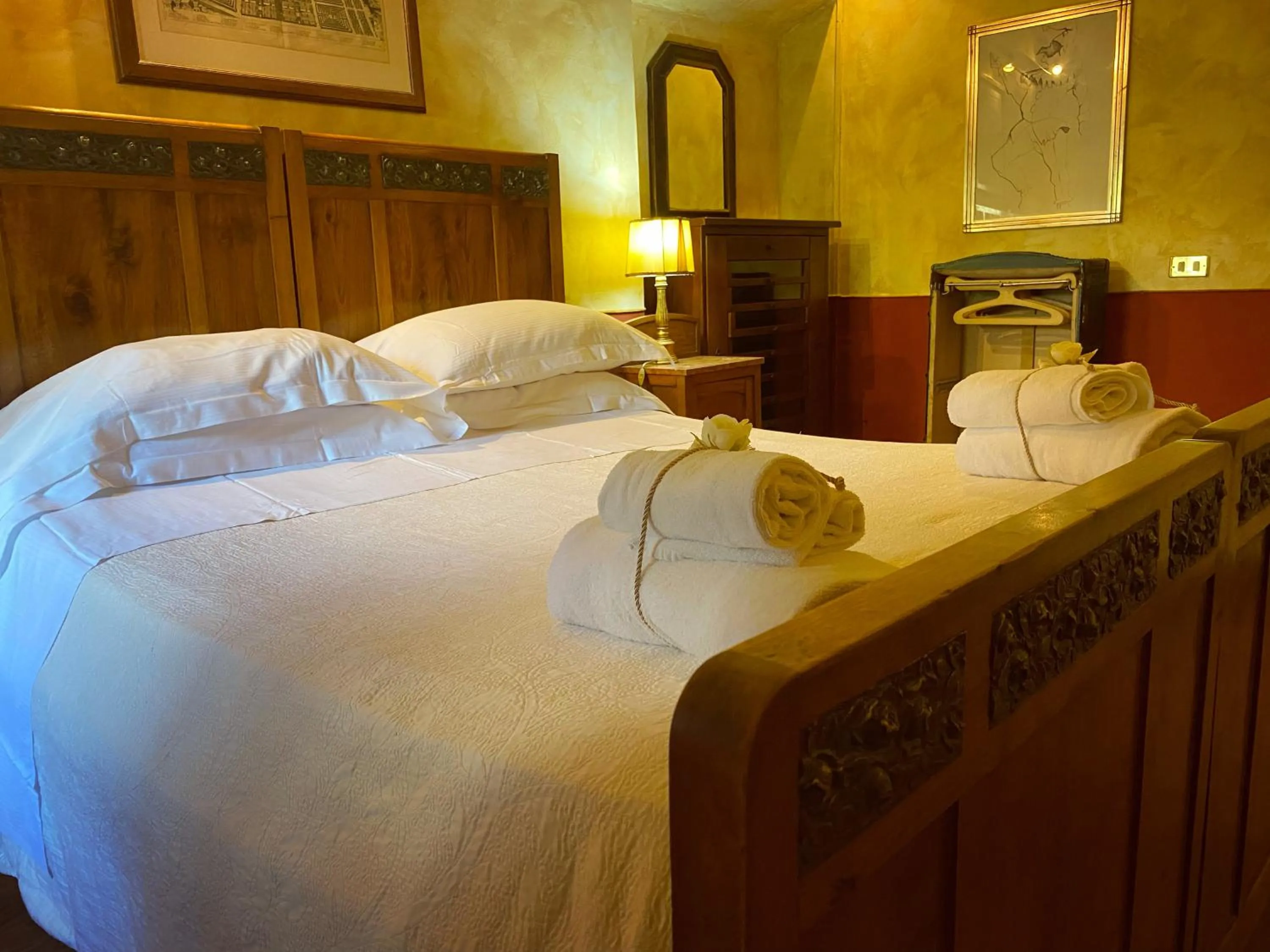 Bedroom, Bed in Residenze Gregoriane - Residenza d'Epoca