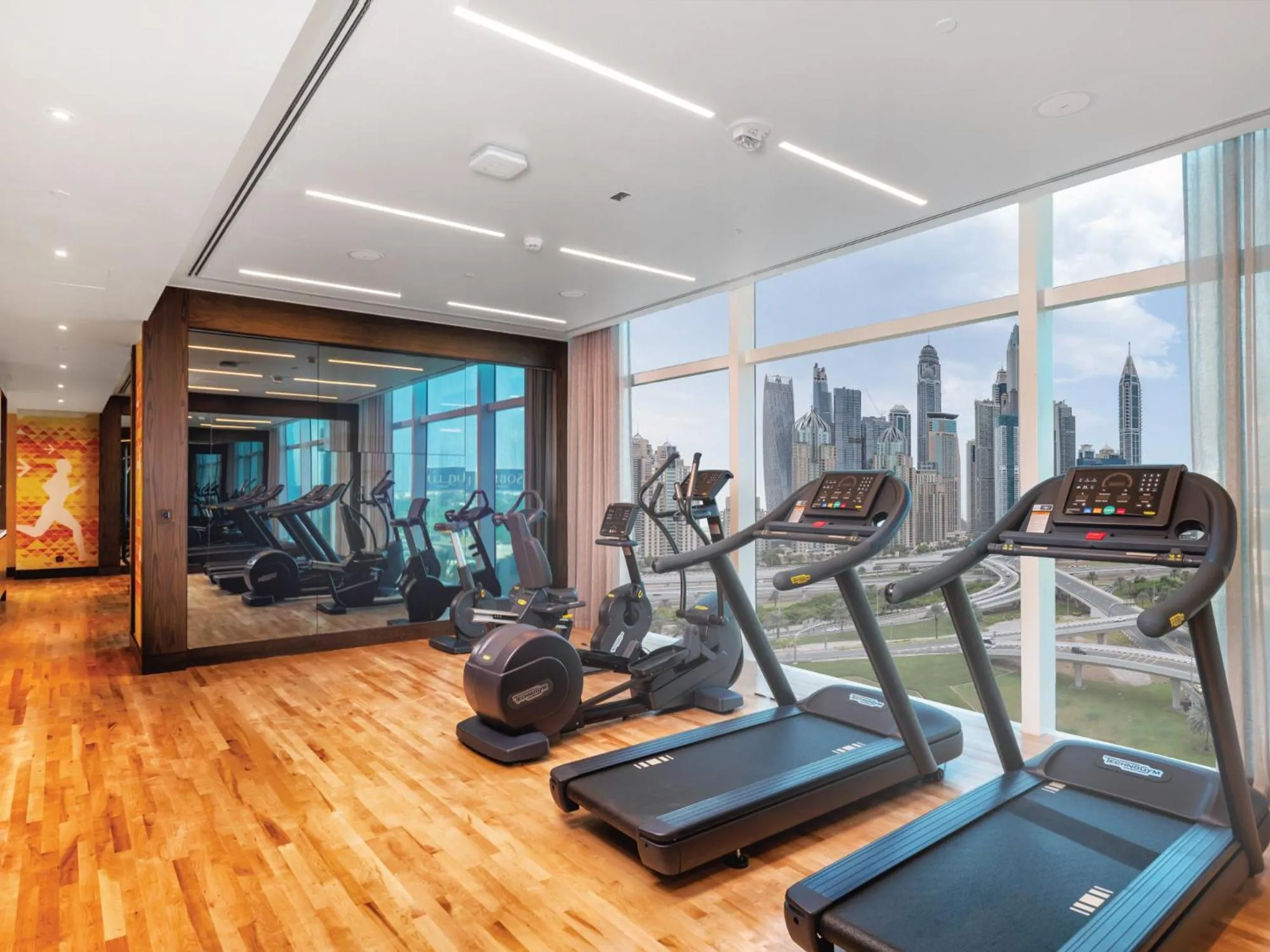 Fitness centre/facilities in Taj Jumeirah Lakes Towers