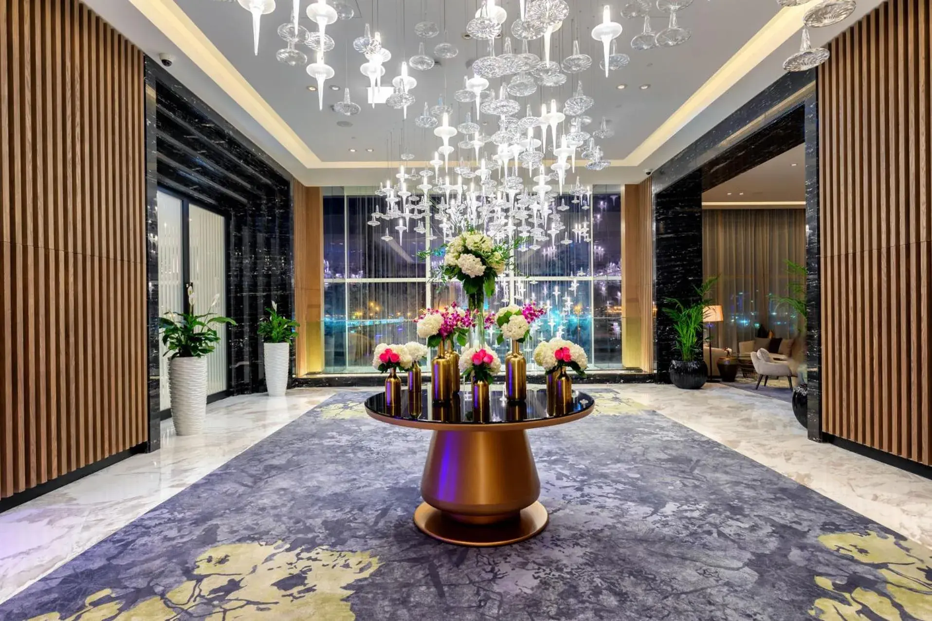 Lobby or reception in Taj Jumeirah Lakes Towers Lobby or reception in Taj Jumeirah Lakes Towers